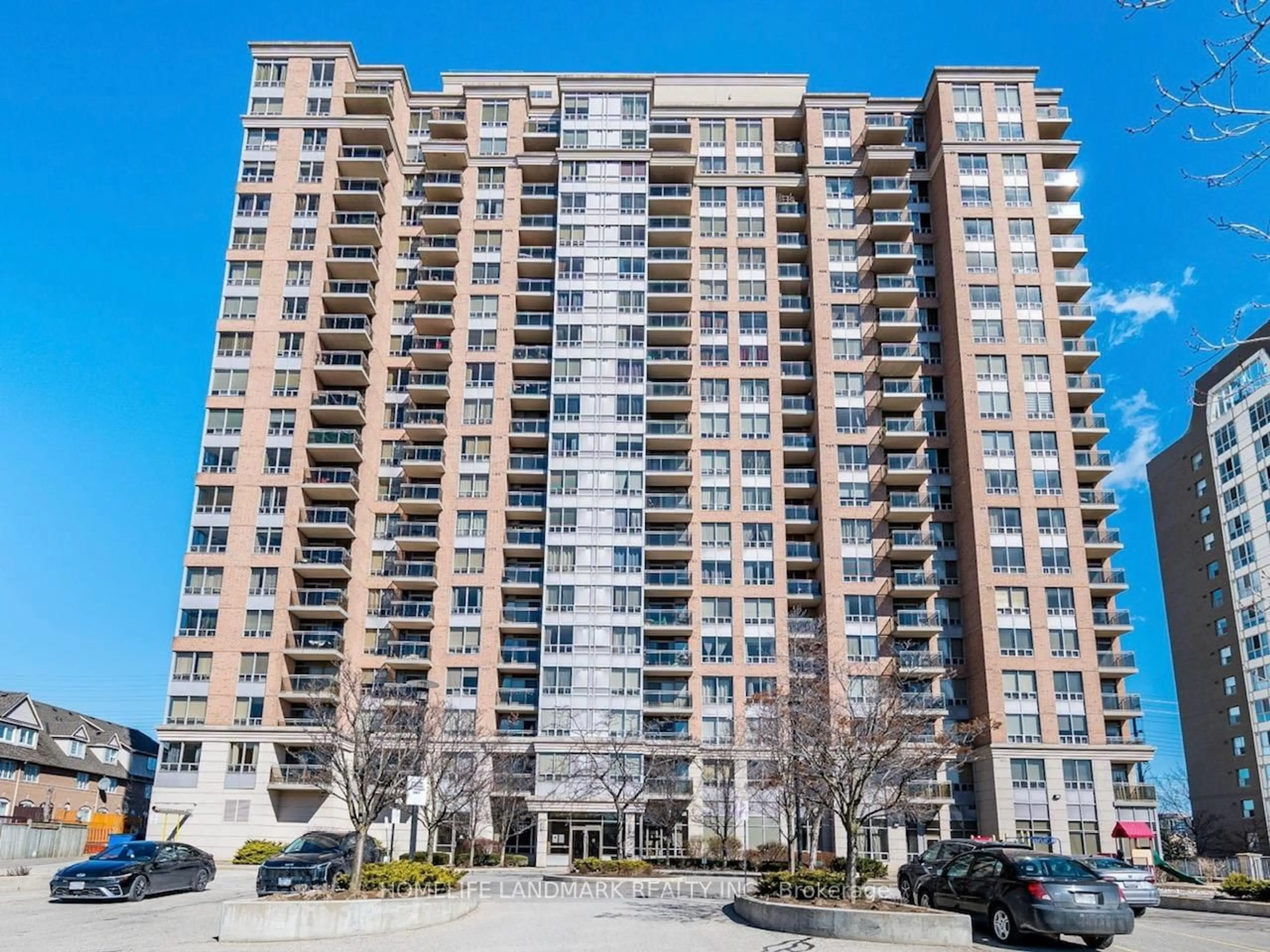 A pic from outside/outdoor area/front of a property/back of a property/a pic from drone, building for 55 Strathaven Dr #1210, Mississauga Ontario L5R 4G9
