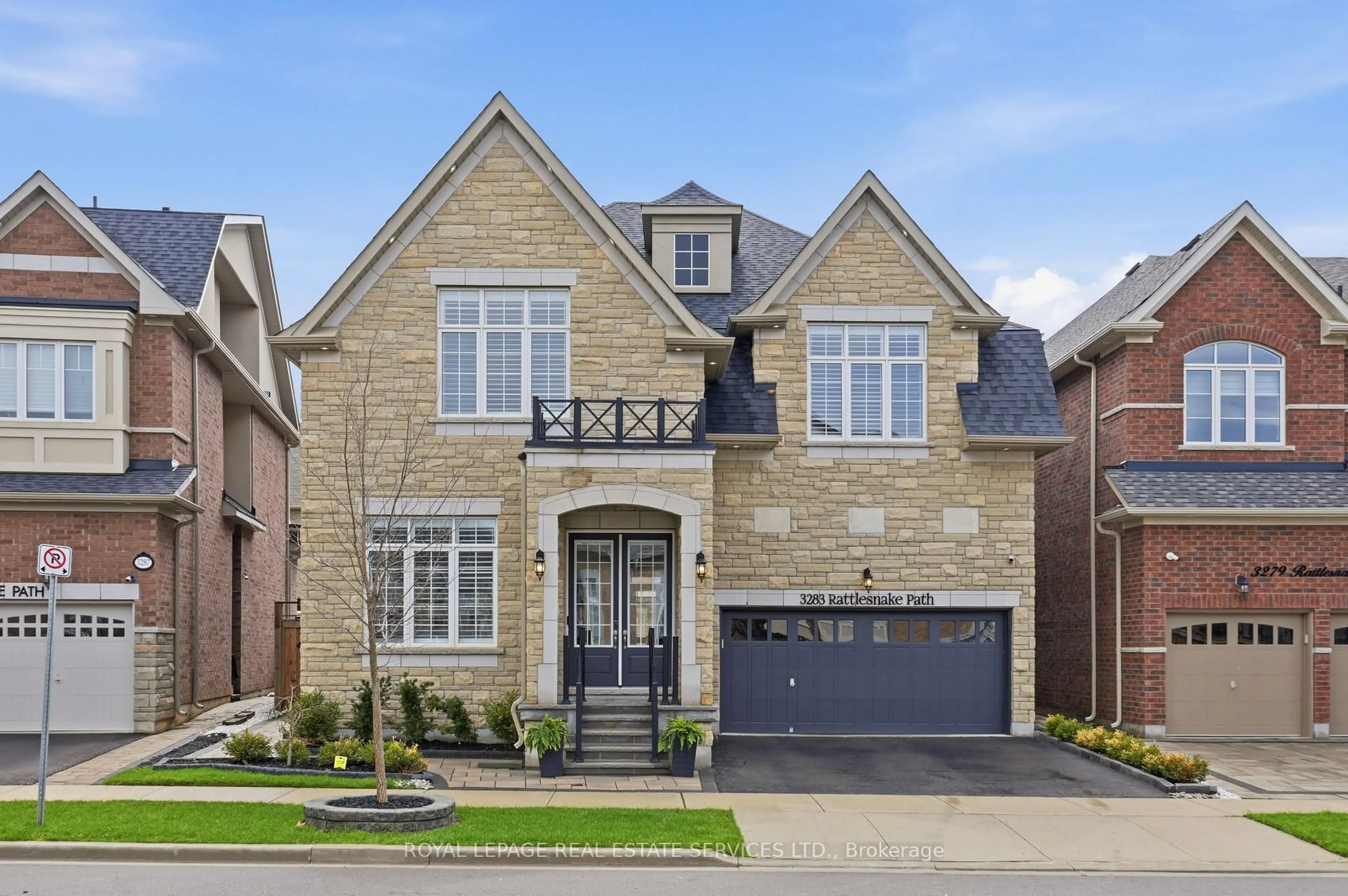 Home with brick exterior material, street for 3283 Rattlesnake Path, Oakville Ontario L6M 5K4
