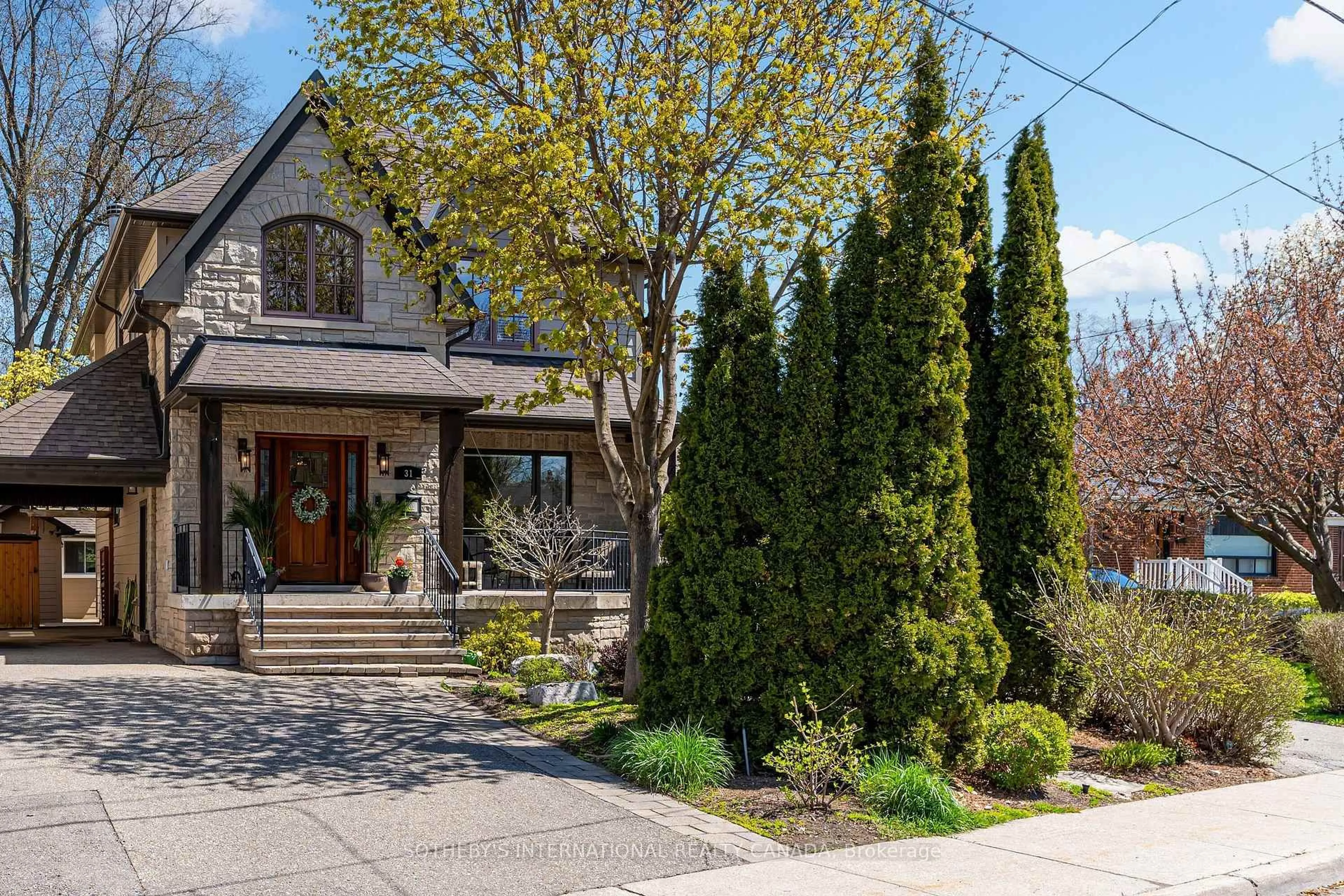 Unknown for 31 Maple Ave, Mississauga Ontario L5H 2R9