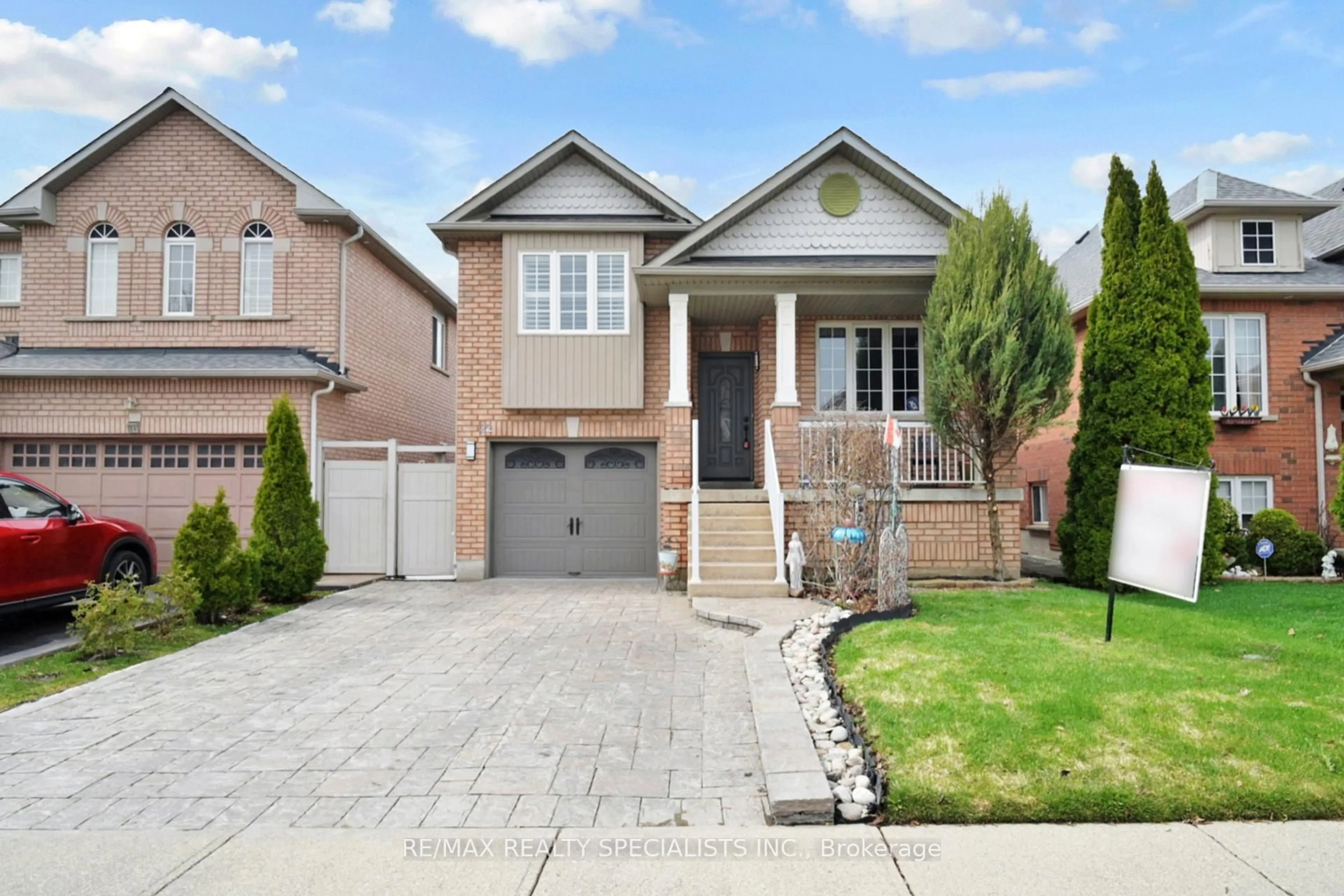 Home with brick exterior material, street for 22 Thimbleberry St, Brampton Ontario L7A 3L4