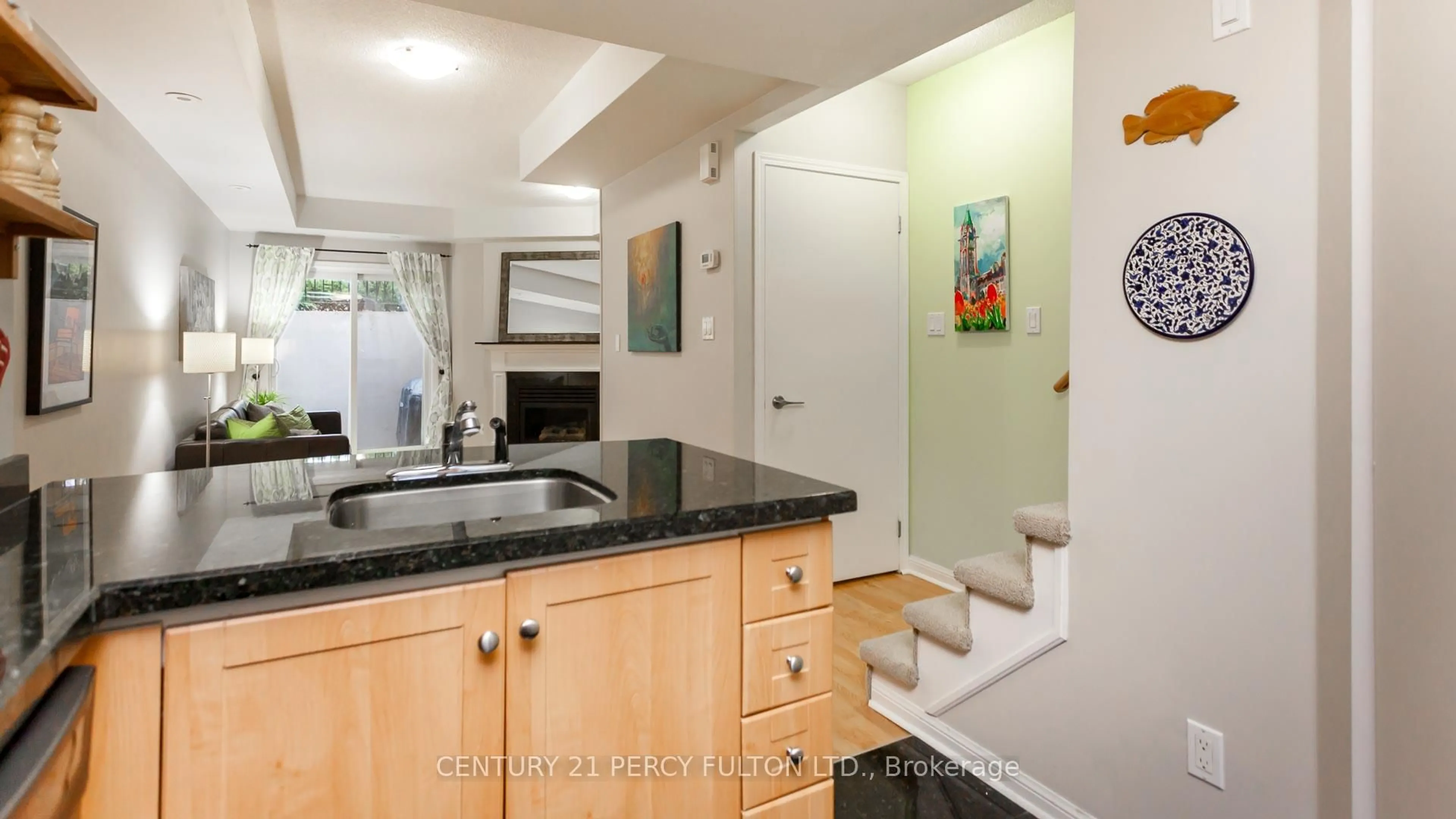 Unknown for 20 Machells Ave #112, Toronto Ontario M6K 3H8