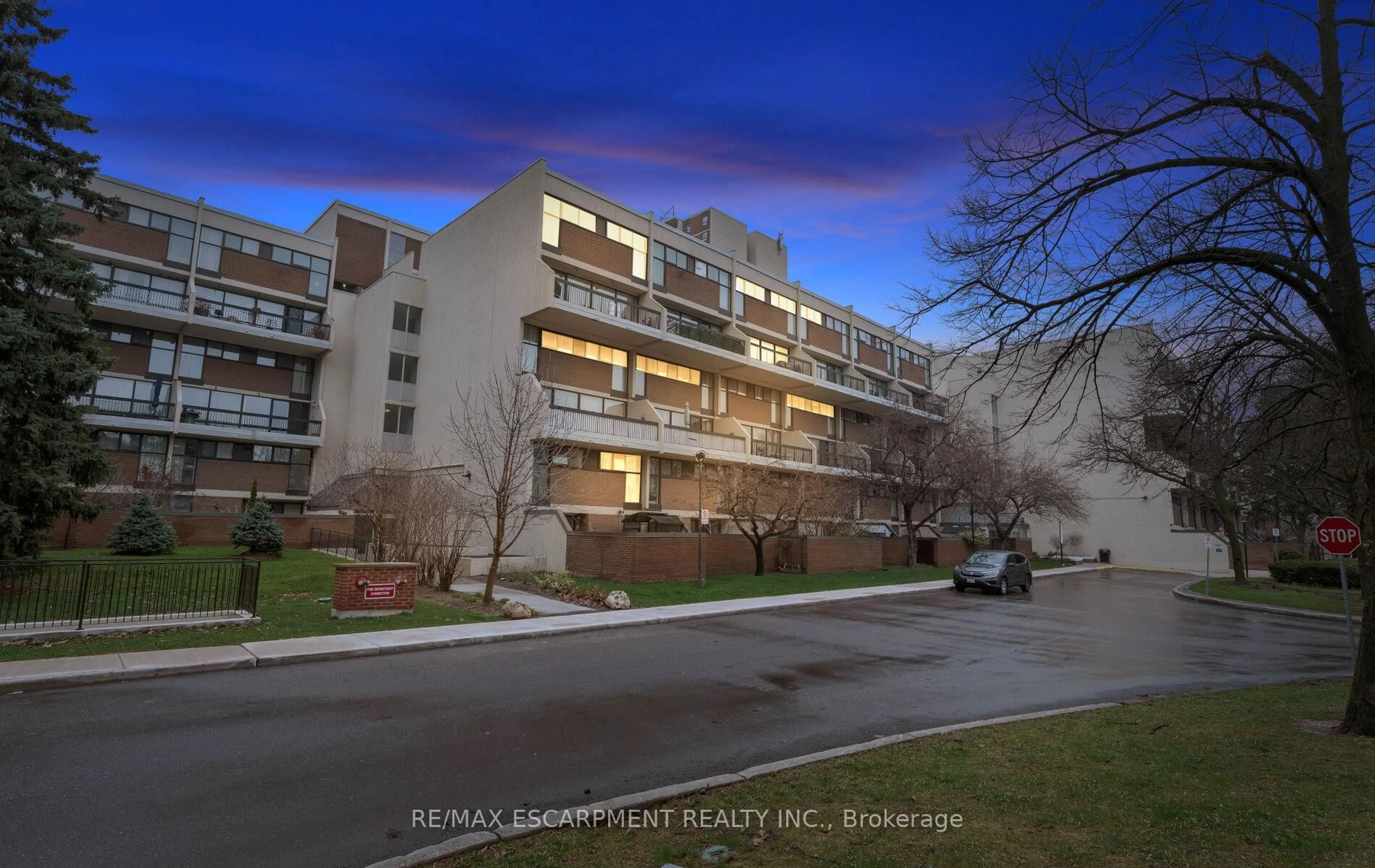 Unknown for 2 VALHALLA INN Rd #308C, Toronto Ontario M9B 6C3