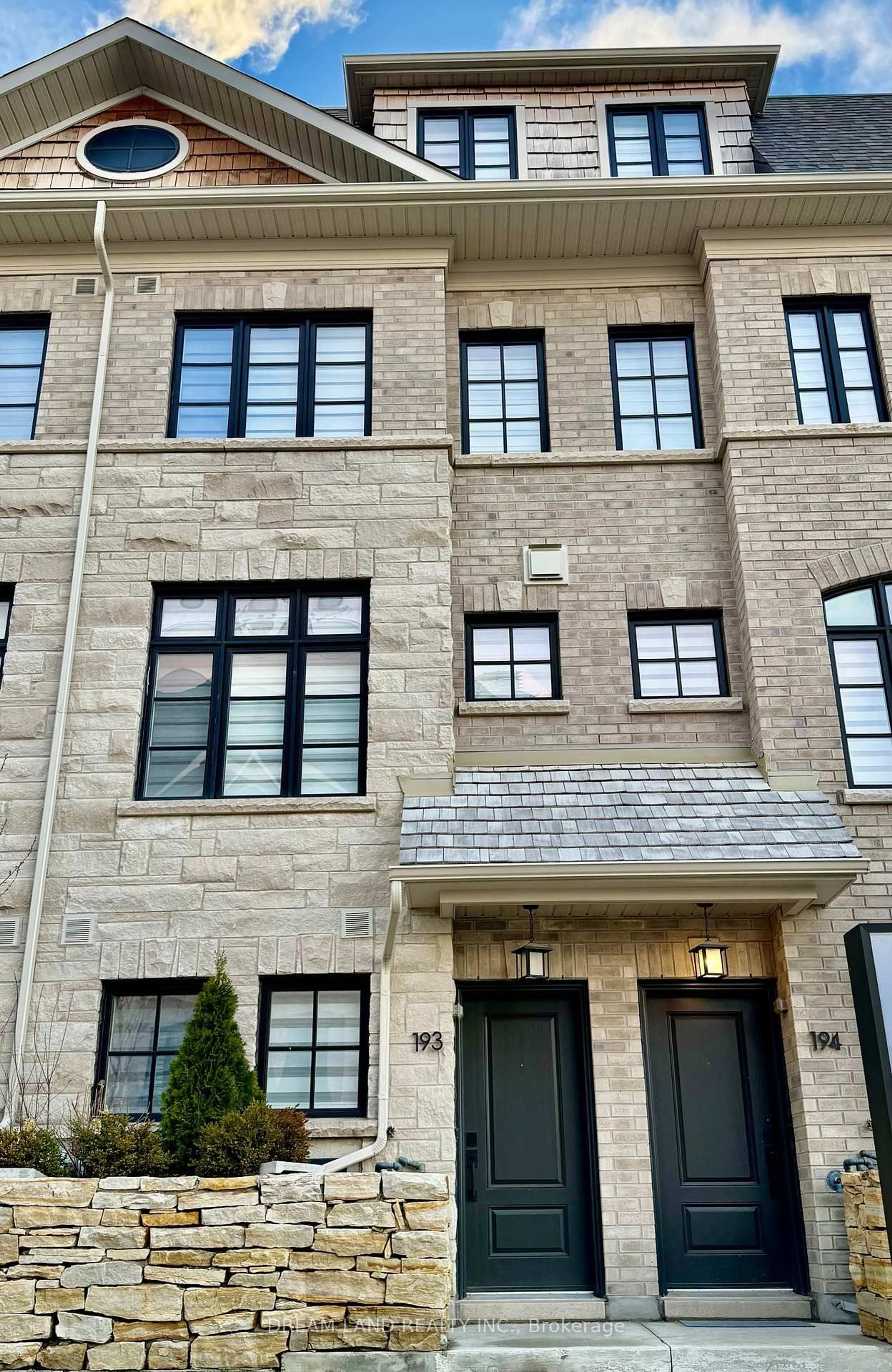 Home with brick exterior material, street for 70 Lunar Cres #193, Mississauga Ontario L6M 2P6