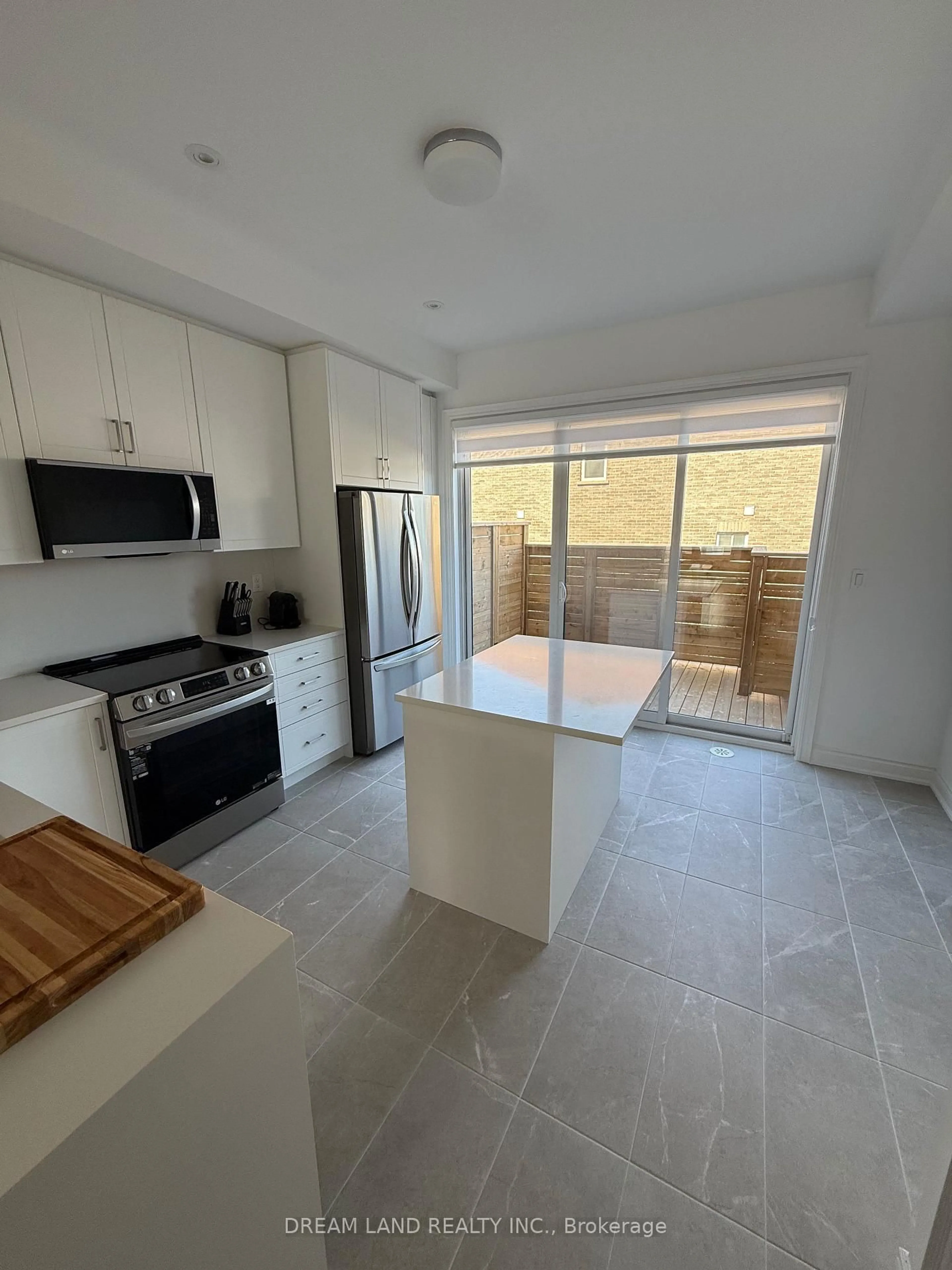 Unknown for 70 Lunar Cres #193, Mississauga Ontario L6M 2P6