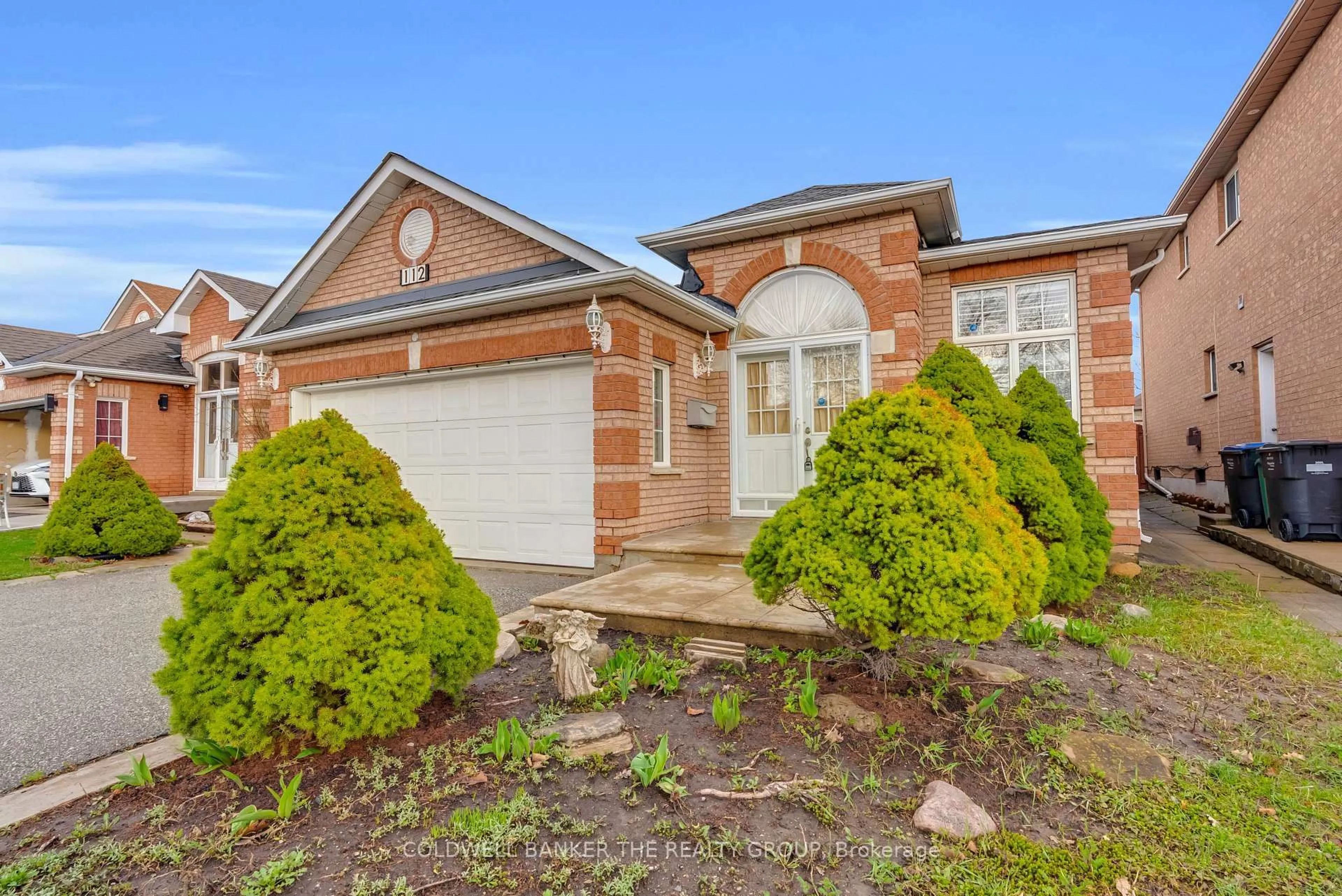 Home with brick exterior material, street for 112 Cresthaven Rd, Brampton Ontario L7A 1H8