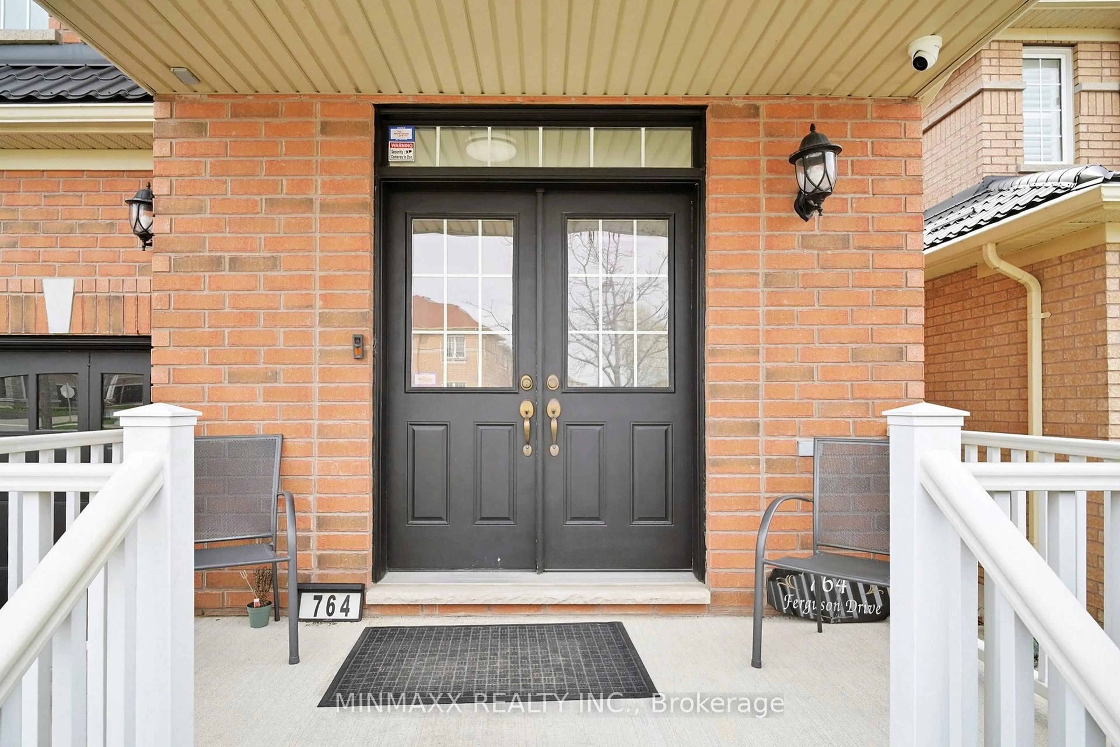 Indoor entryway for 764 Ferguson Dr, Milton Ontario L9T 7C7