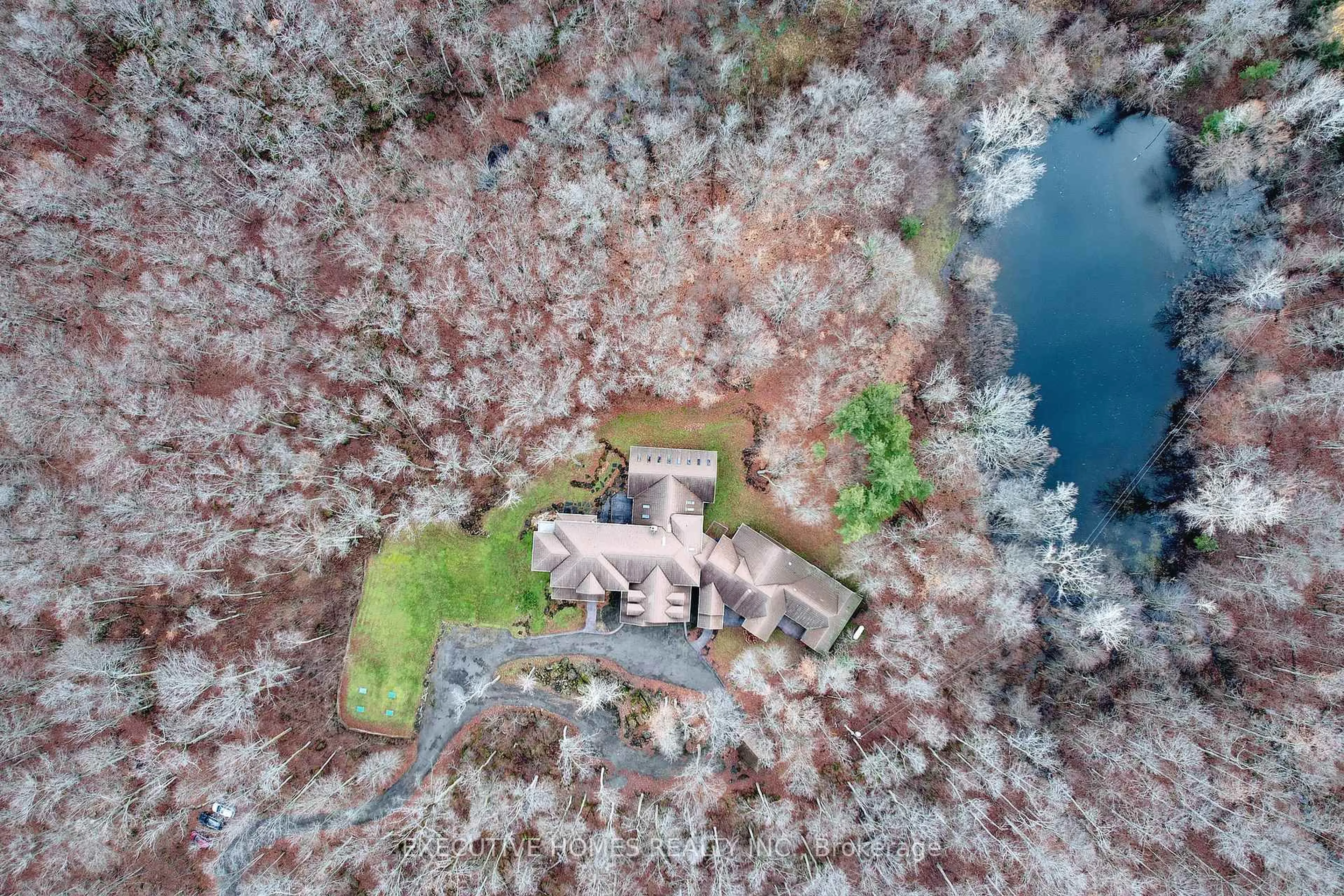 A pic from outside/outdoor area/front of a property/back of a property/a pic from drone, water/lake/river/ocean view for 7651 Milburough Line, Milton Ontario L0P 1E0