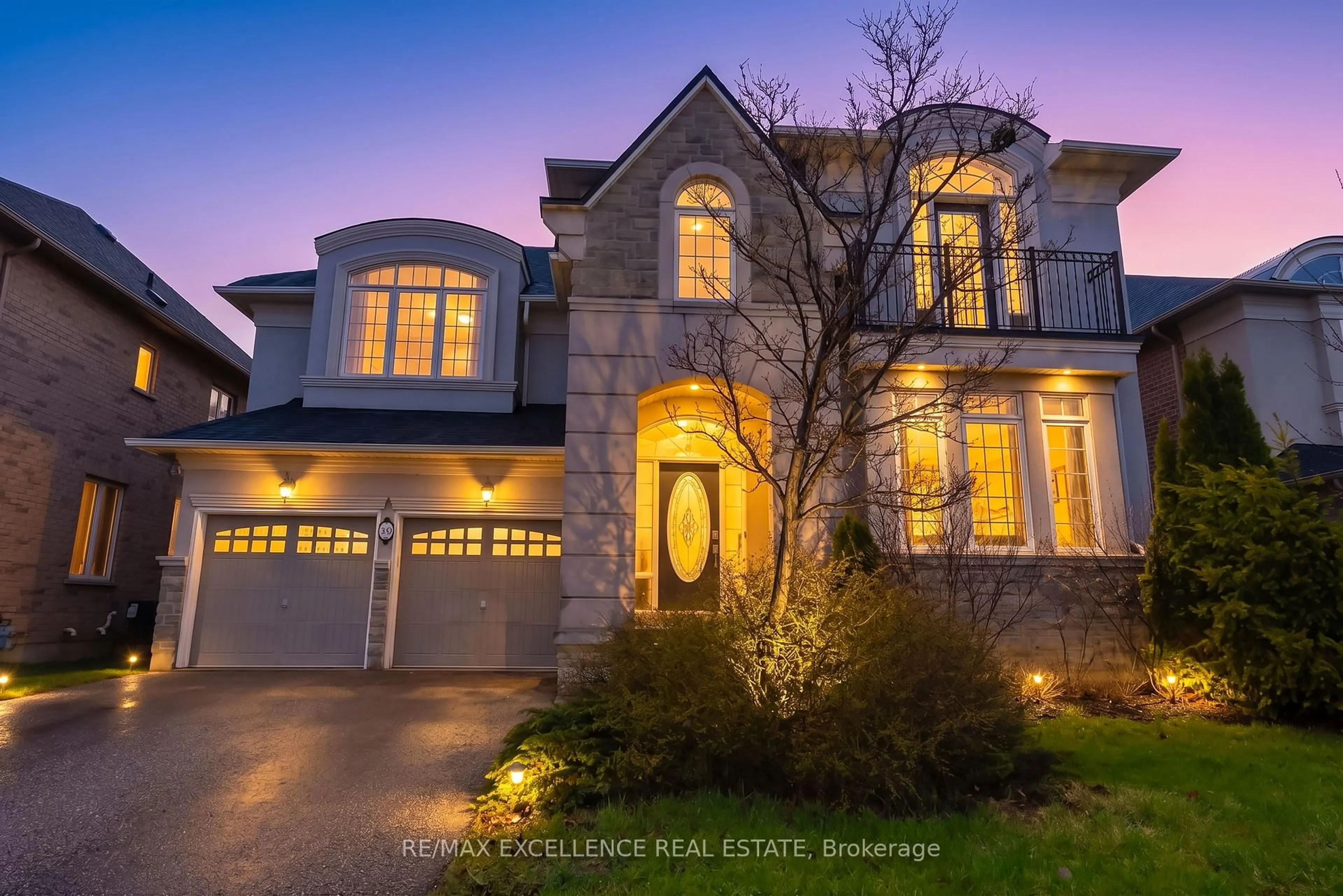 Home with brick exterior material, street for 48 Riverglen St, Brampton Ontario L6P 3C1