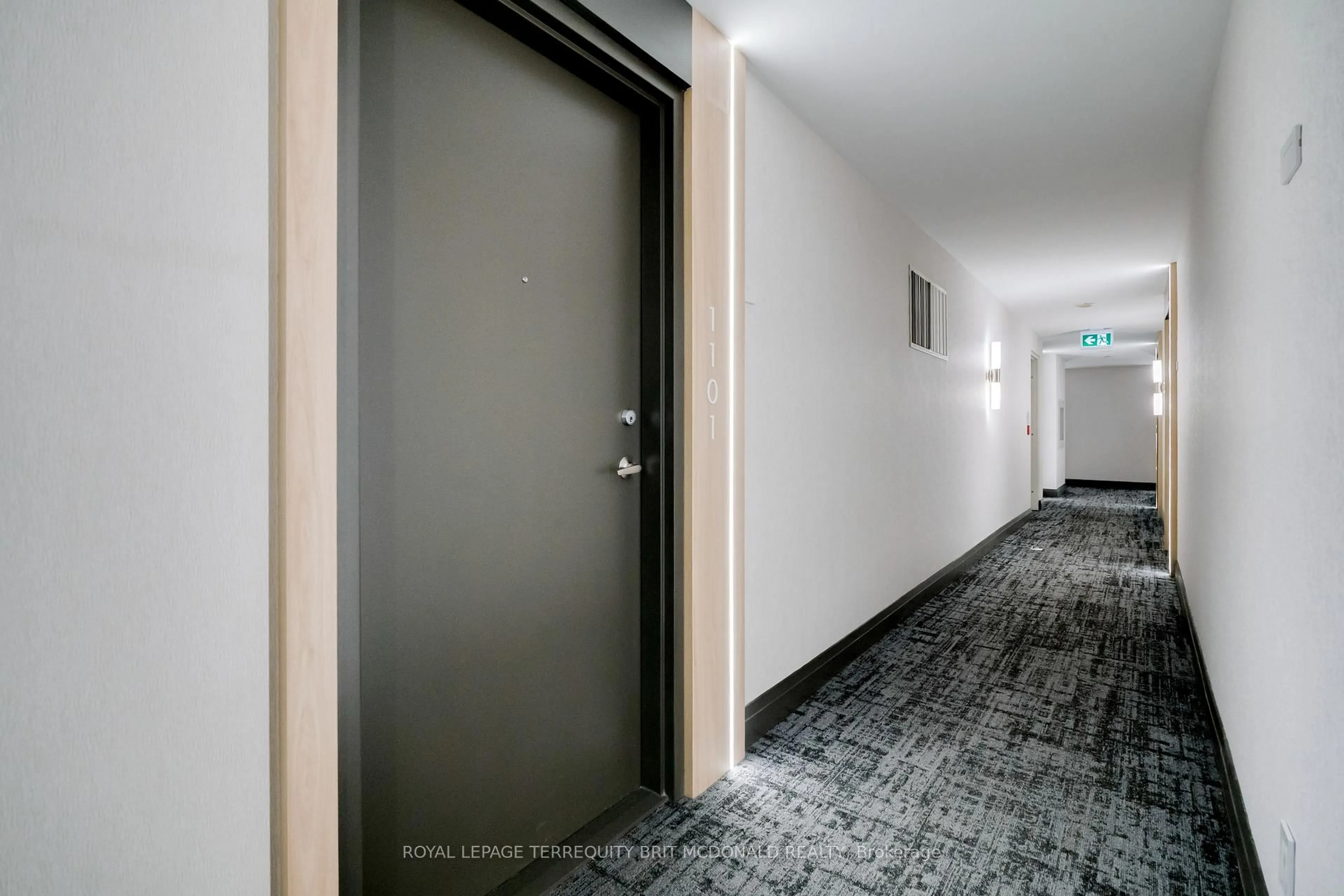 Indoor foyer for 4 Elsinore Path #1101, Toronto Ontario M8V 4G7