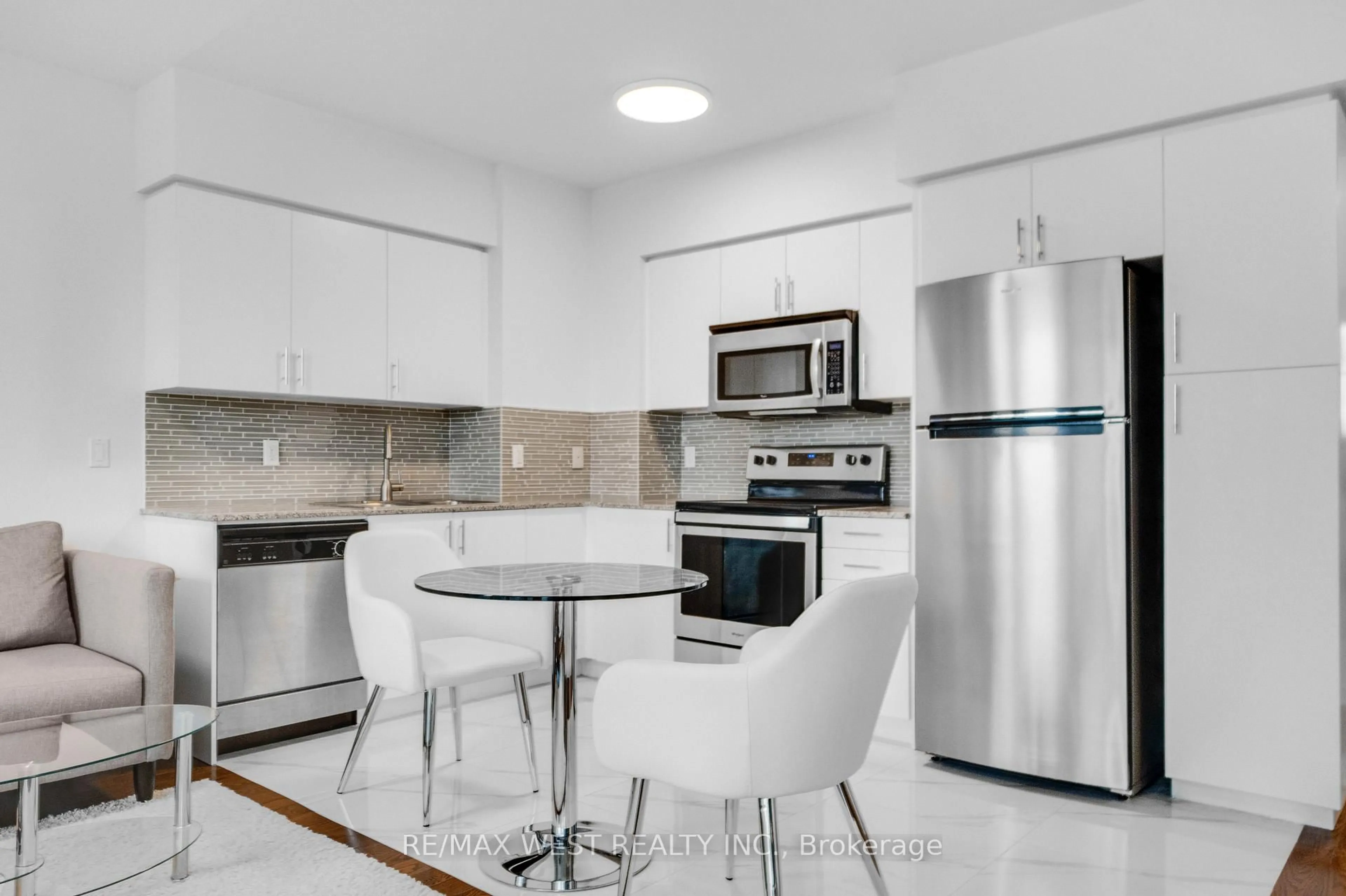 Standard kitchen, ceramic/tile floor for 2240 Lake Shore Blvd #505, Toronto Ontario M8V 0B1