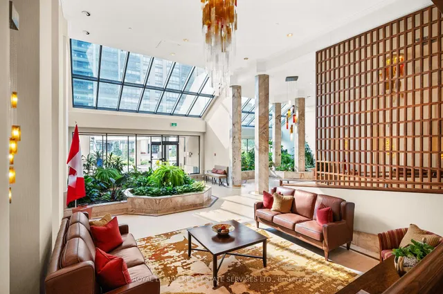 2170 Marine Dr #403, Oakville 4