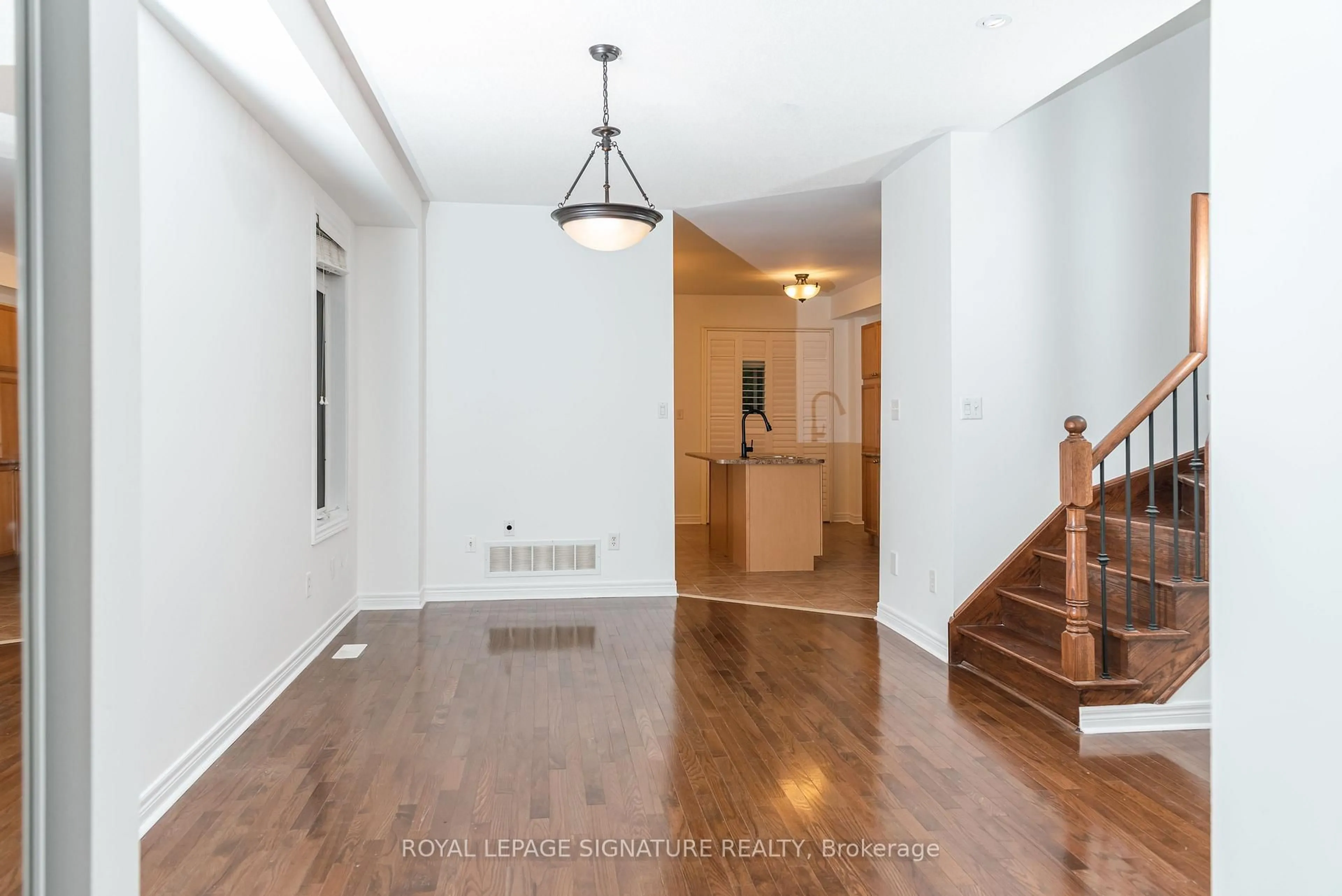 Unknown for 3250 Sunlight St, Mississauga Ontario L5M 0G7