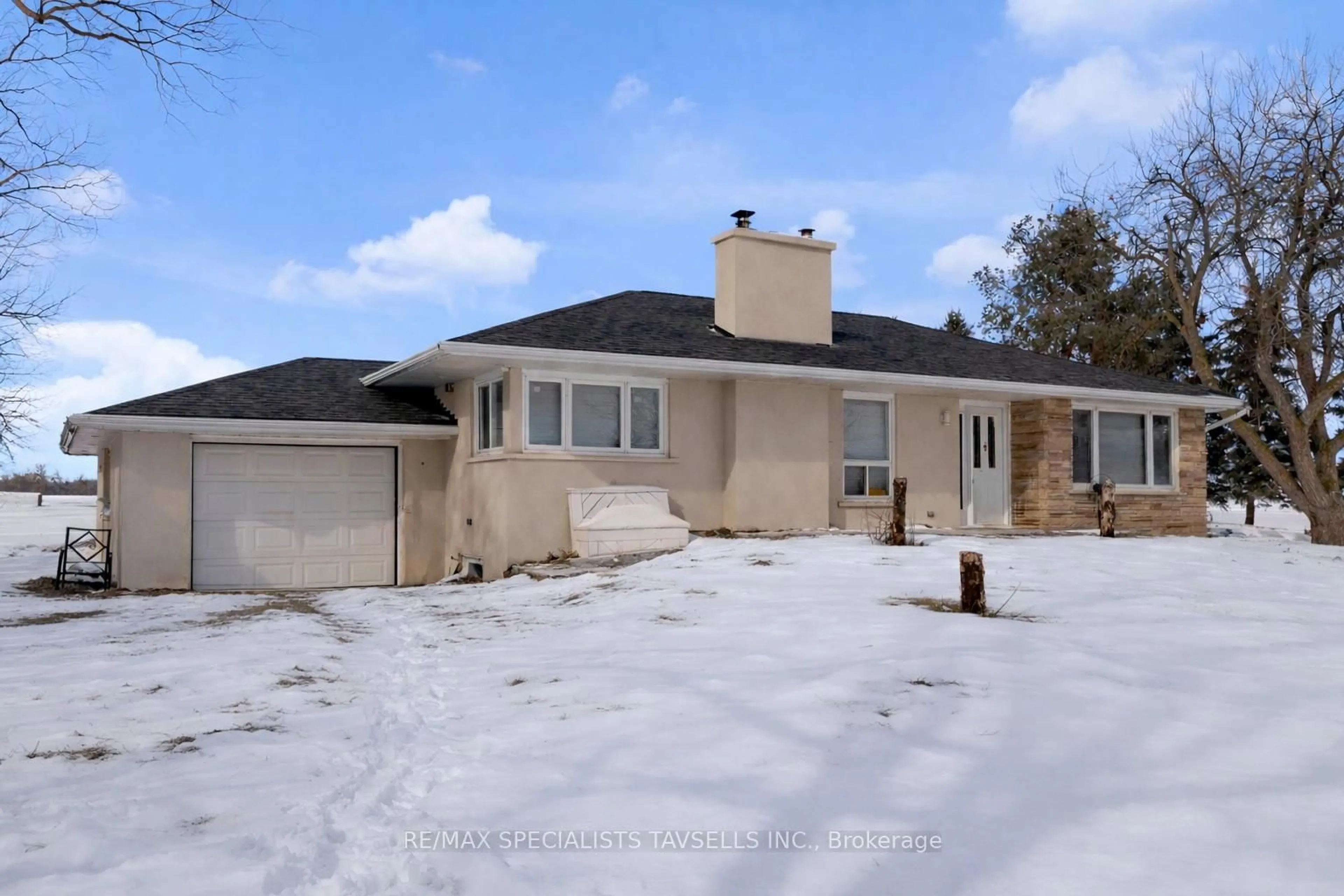 A pic from outside/outdoor area/front of a property/back of a property/a pic from drone, street for 16817 22 SIDE Rd, Halton Hills Ontario L7G 4S8