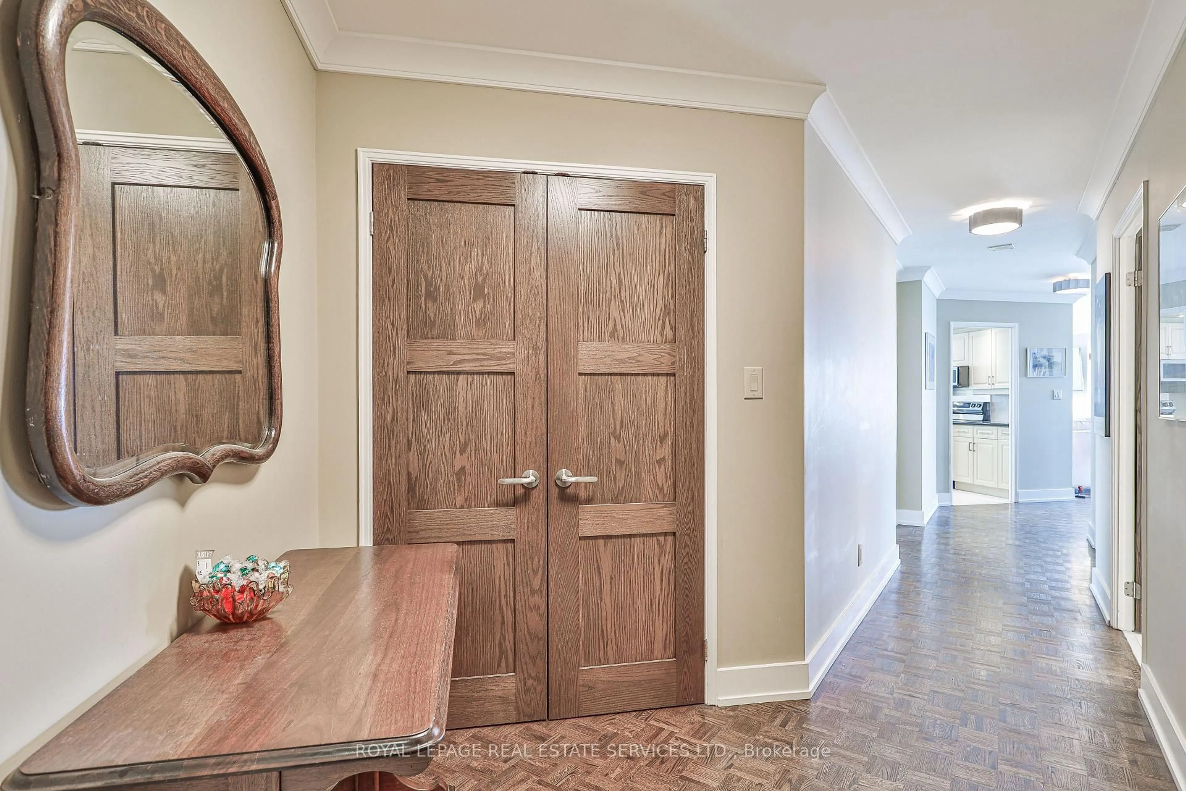 Indoor entryway for 2269 Lake Shore Blvd #2006, Toronto Ontario M8V 3X6