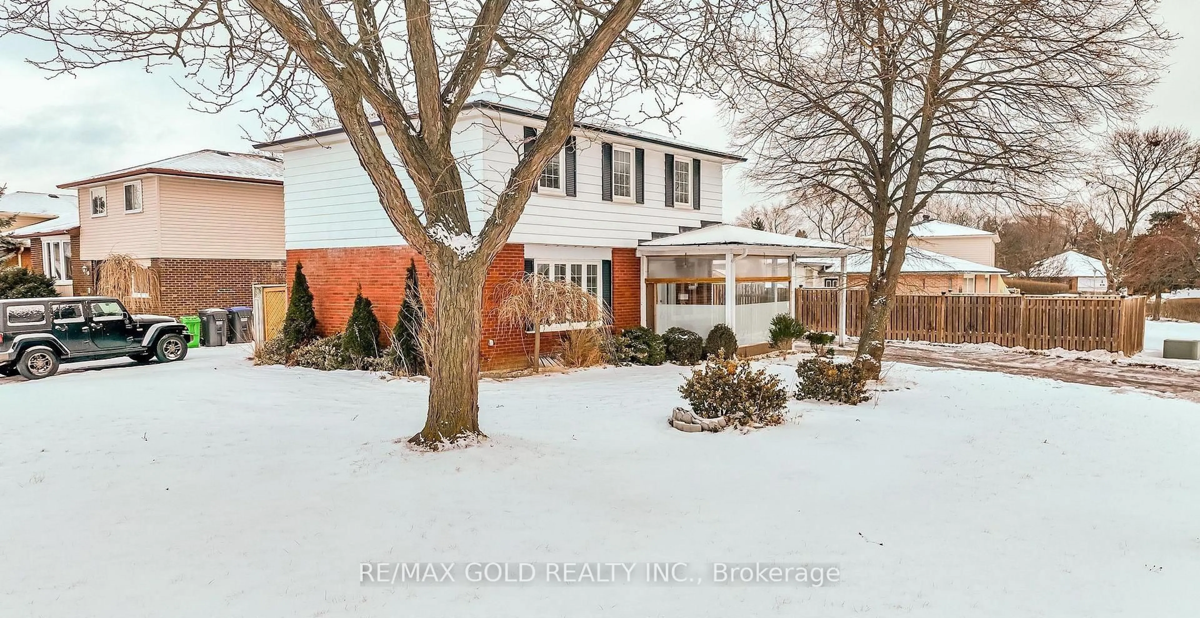 Home with brick exterior material, street for 1 Elrose Rd, Brampton Ontario L6T 2C2