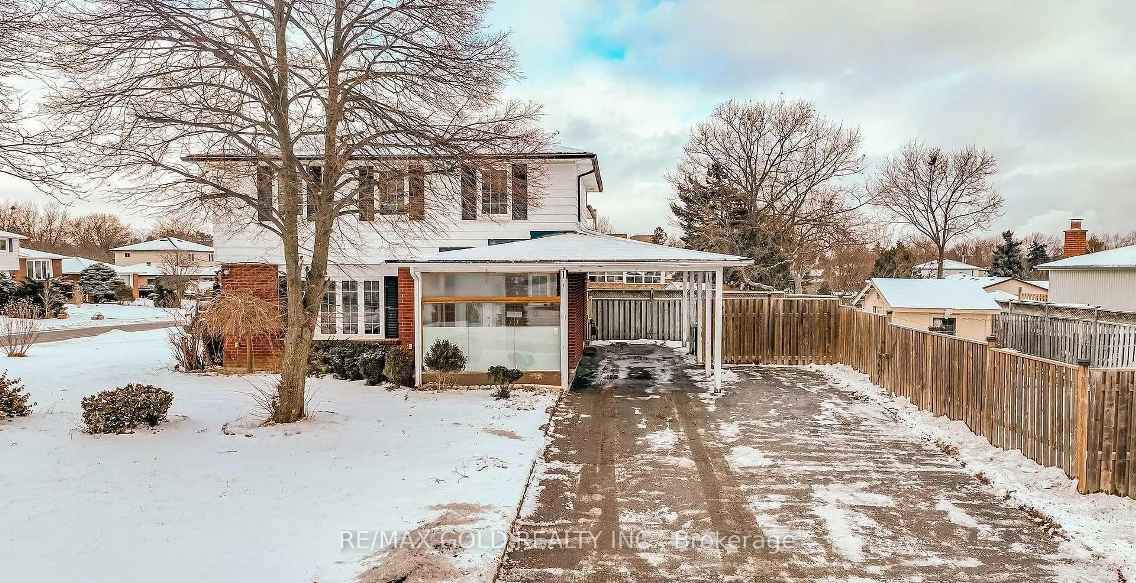 Home with brick exterior material, street for 1 Elrose Rd, Brampton Ontario L6T 2C2