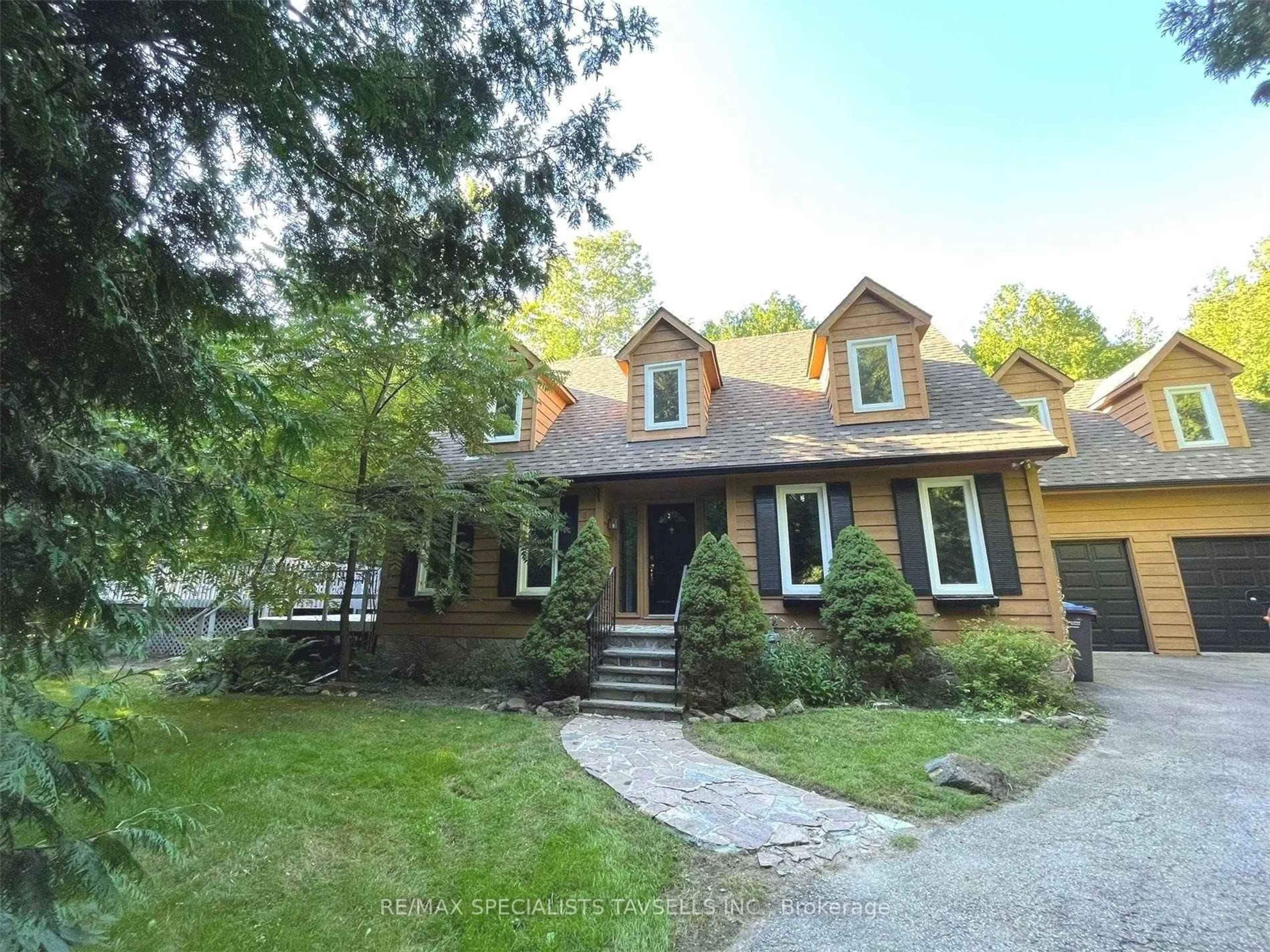 Home with brick exterior material, street for 4 Sunshine Mountain Dr, Caledon Ontario L7C 0A1