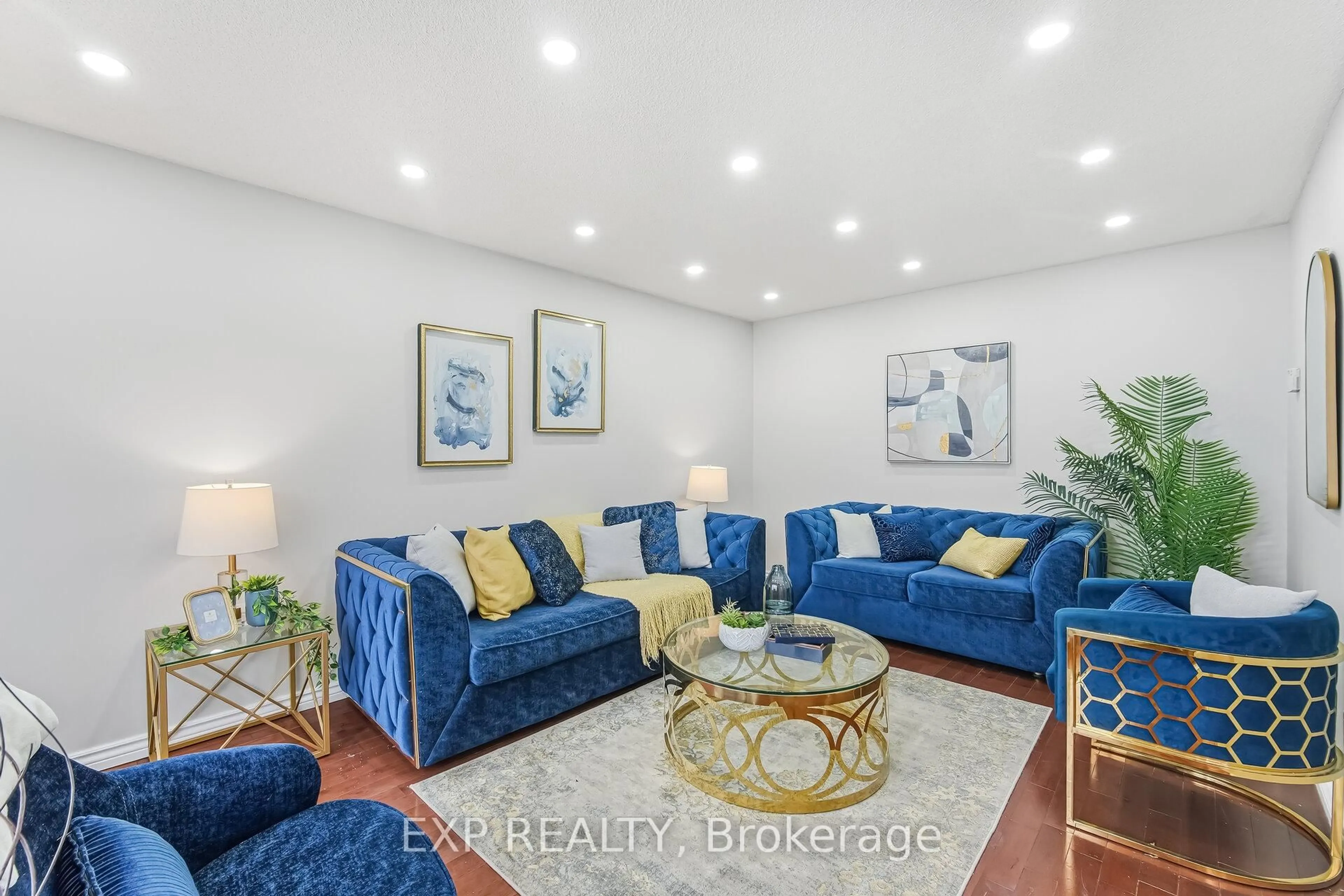 Living room with furniture, unknown for 53 Northampton St, Brampton Ontario L6S 3Z6