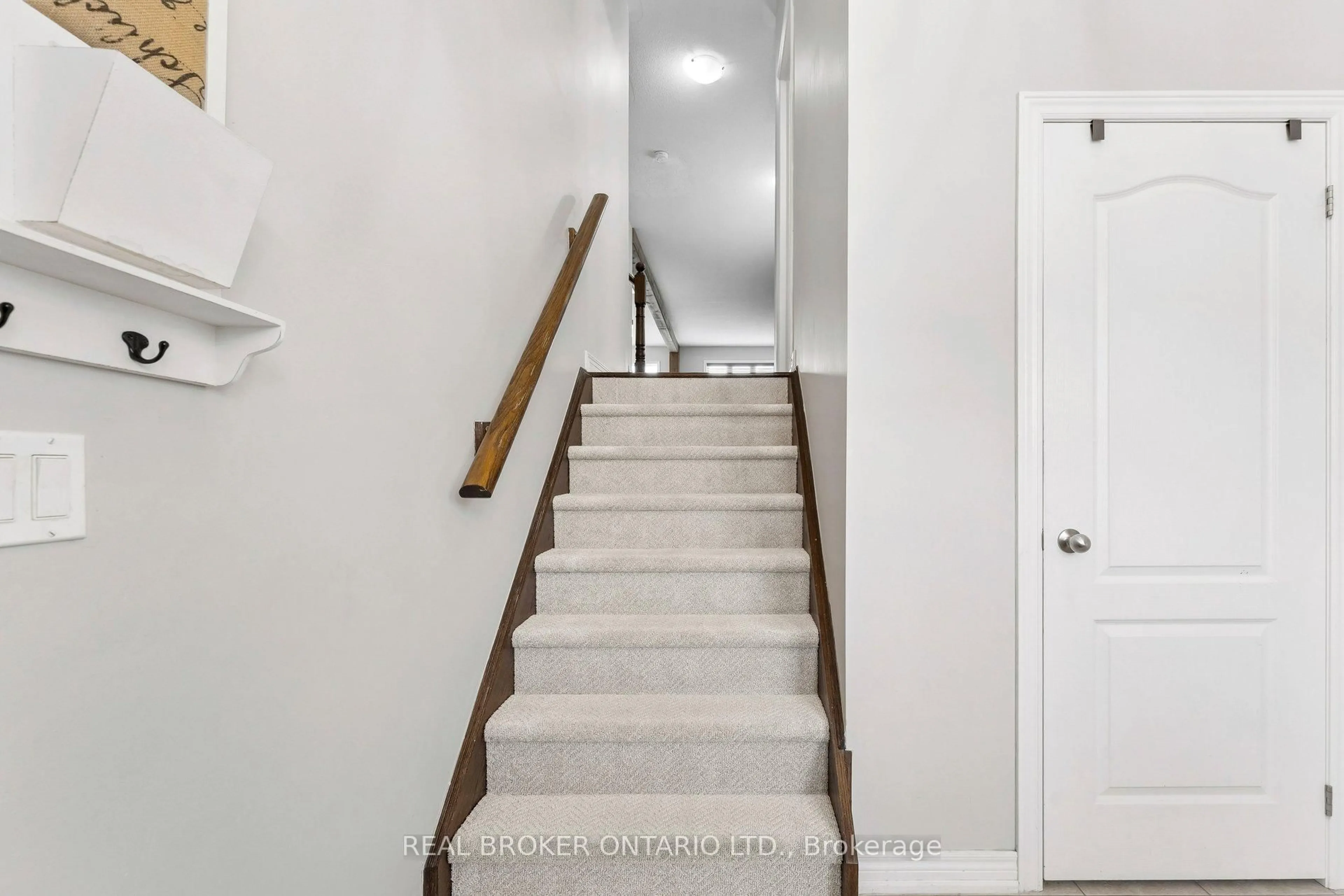Stairs for 13 Icefall Rd, Caledon Ontario L7C 3T7