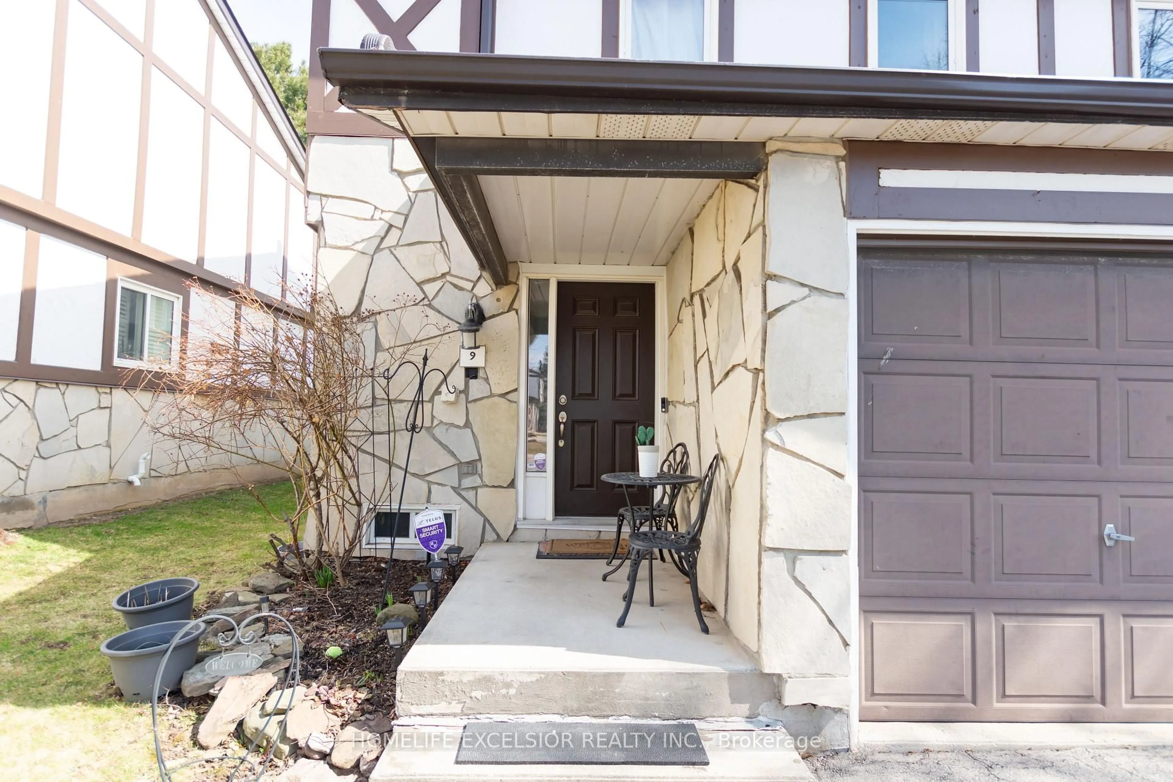 Unknown for 2200 Glenwood School Dr #9, Burlington Ontario L7R 4H3