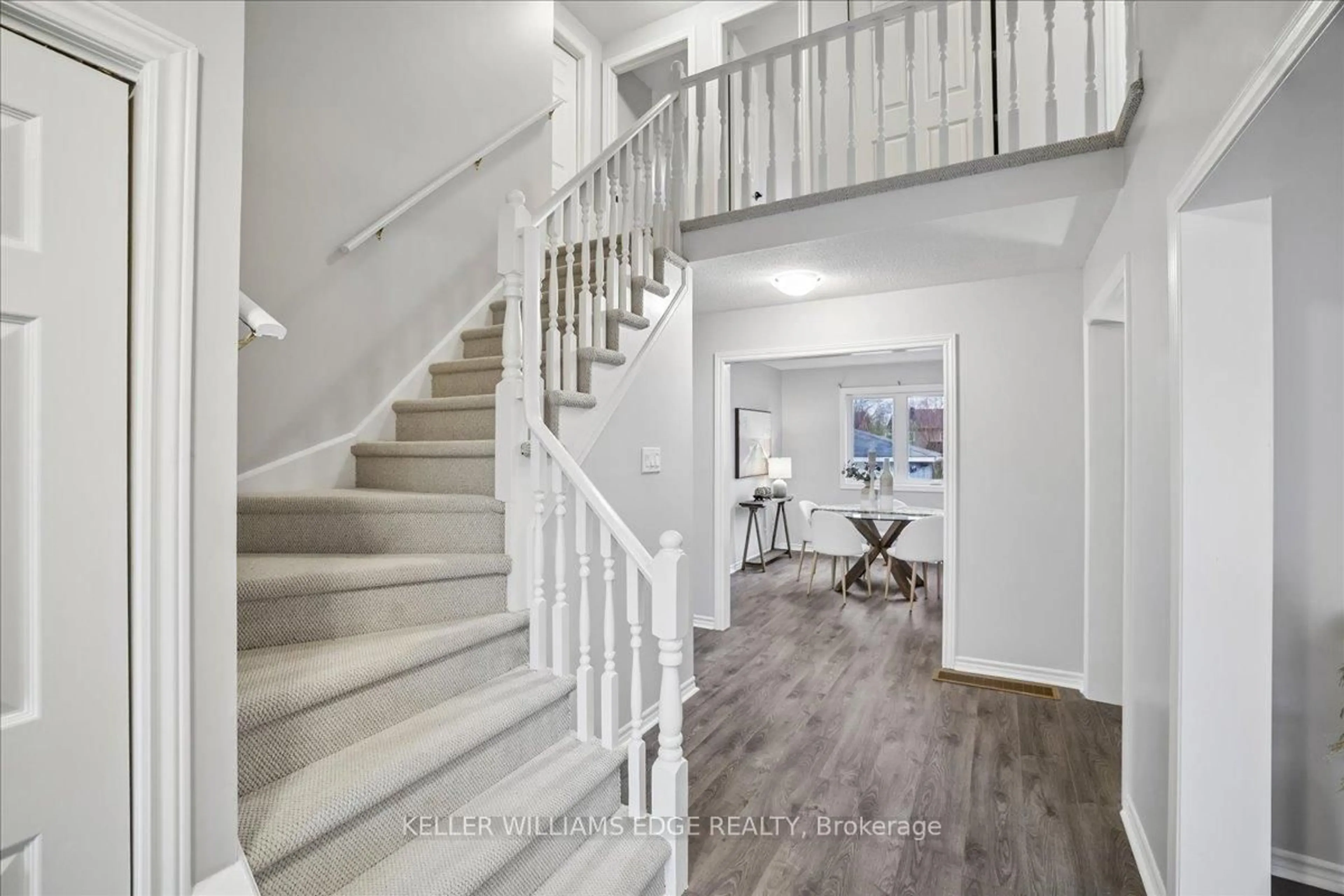 Stairs for 2208 Melissa Cres, Burlington Ontario L7P 4J7