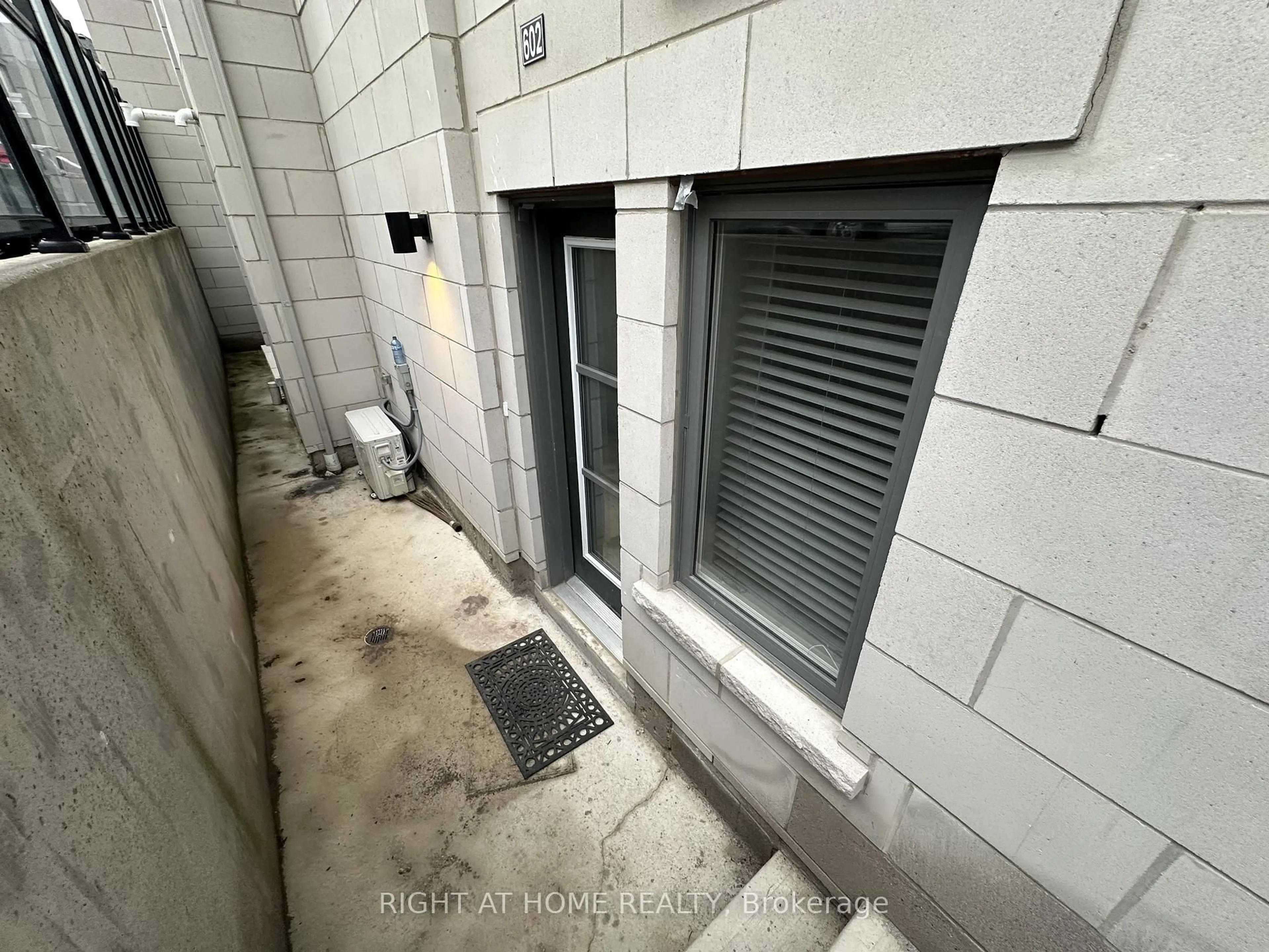 Unknown for 50 Halliford Pl #602, Brampton Ontario L6P 4R1