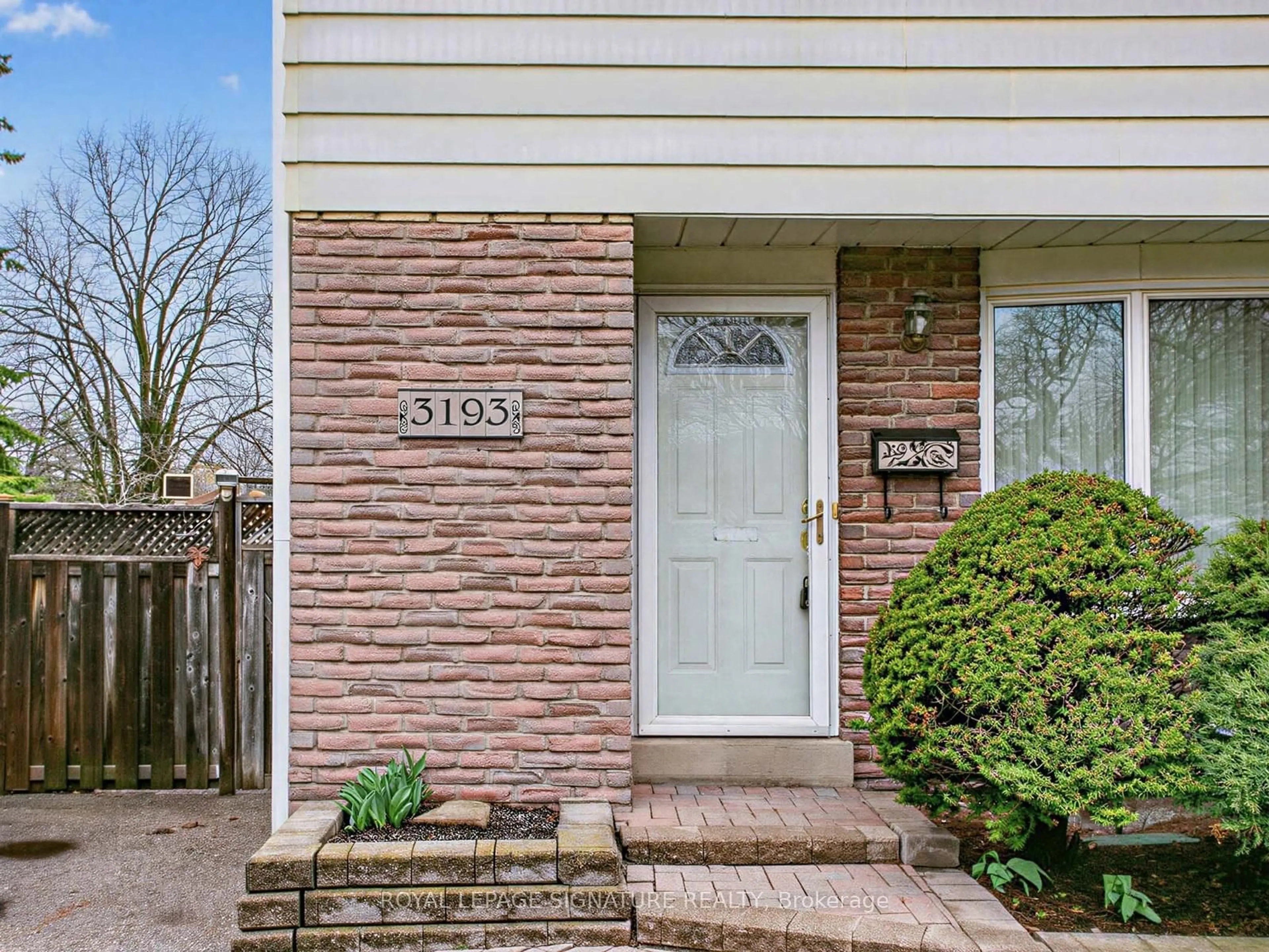 Home with brick exterior material, street for 3193 Corrigan Dr, Mississauga Ontario L4Y 3C5