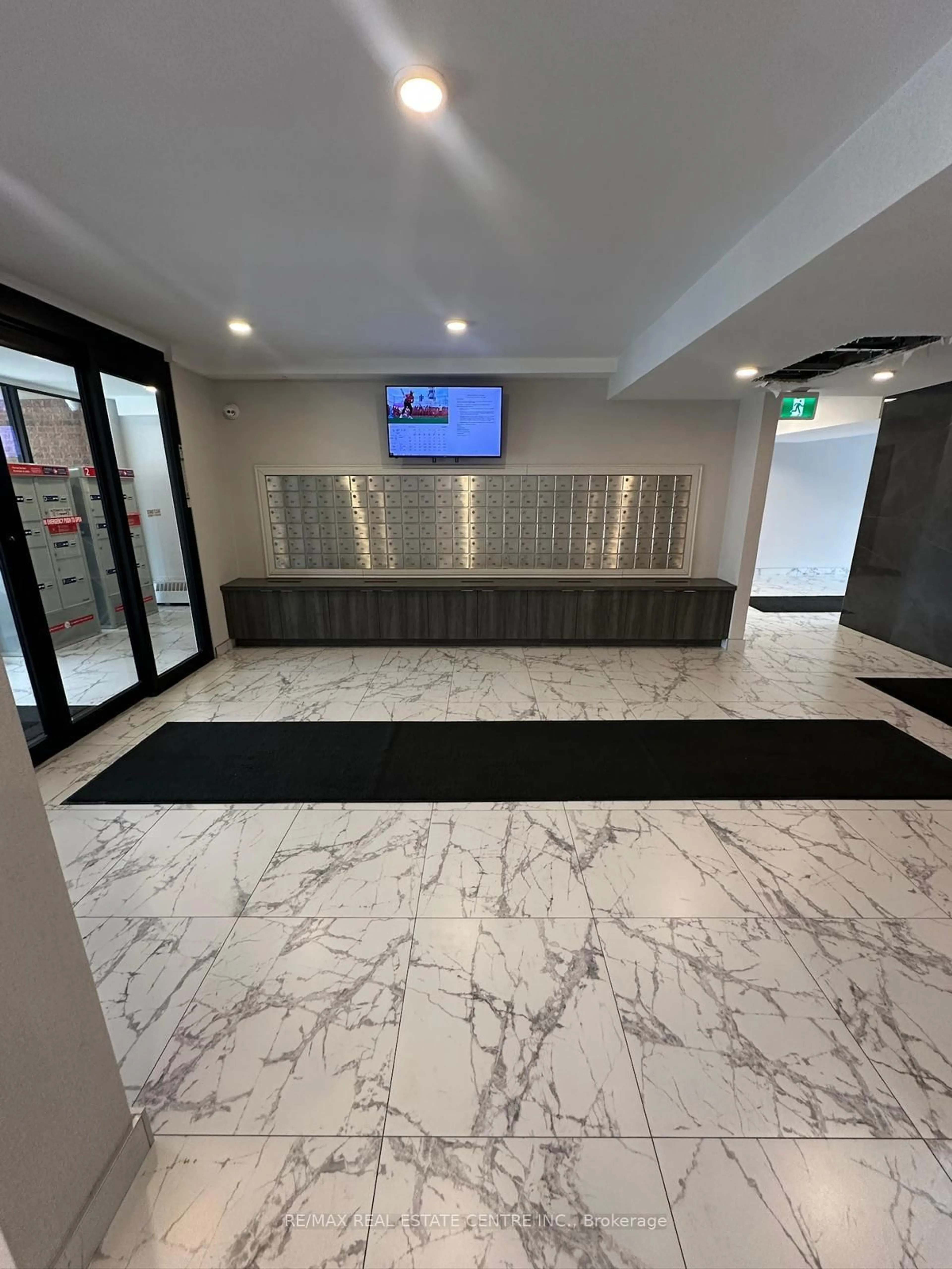 Lobby for 3501 Glen Eirn Dr #902, Mississauga Ontario L5L 2E9