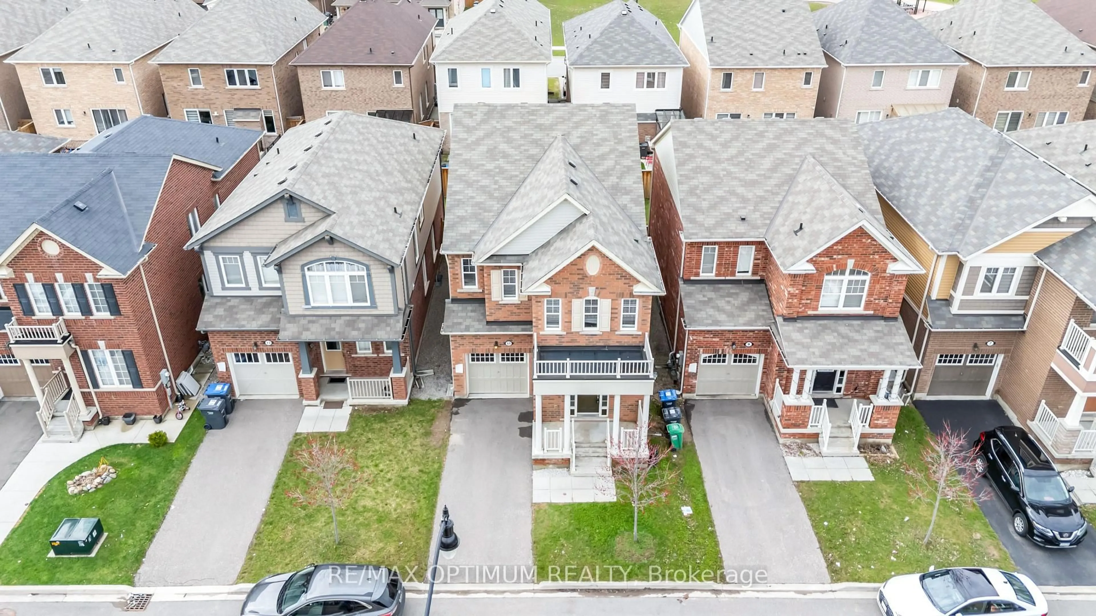 A pic from outside/outdoor area/front of a property/back of a property/a pic from drone, street for 11 Emerald Coast Tr, Brampton Ontario L7A 5A7