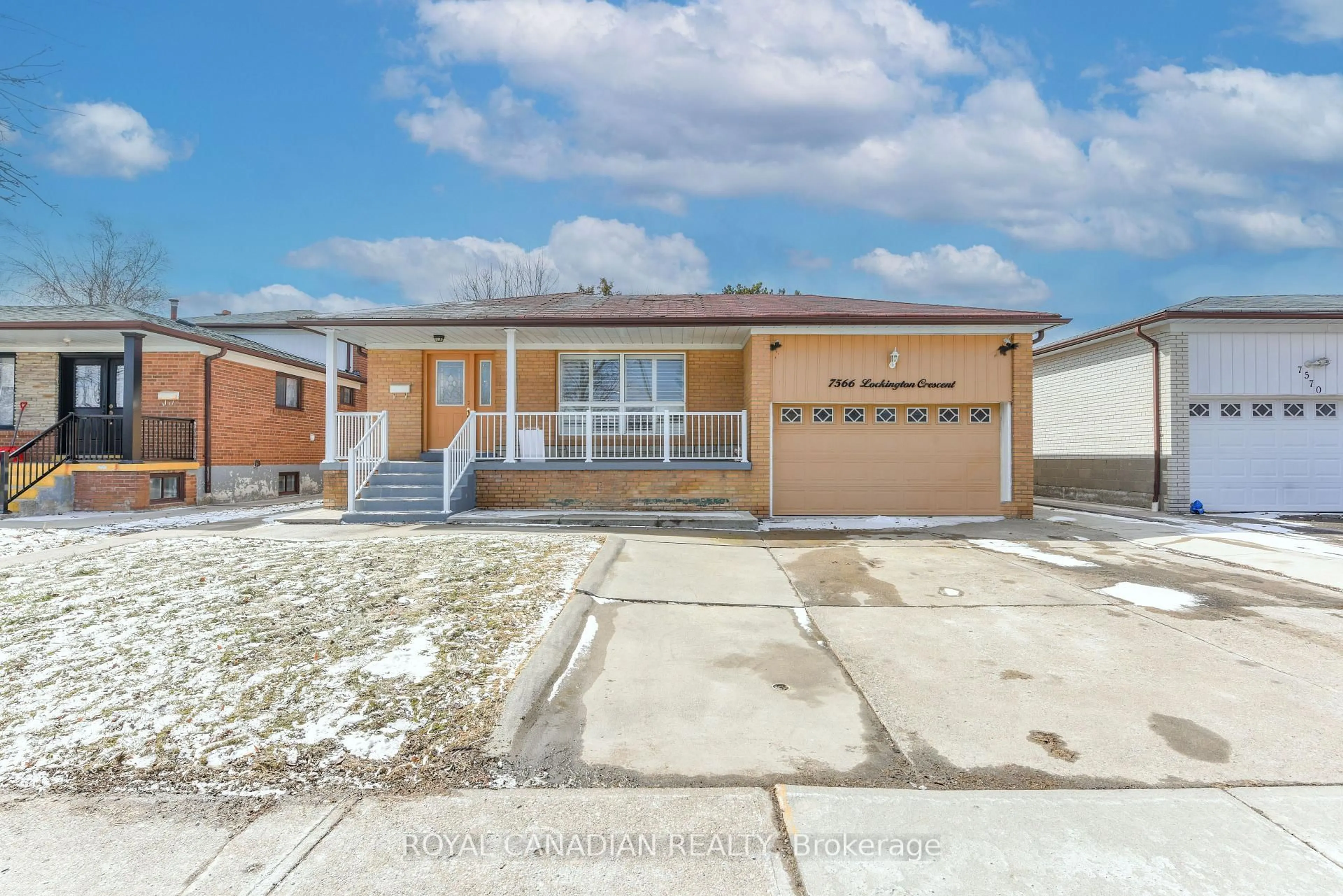 Unknown for 7566 Lockington Cres, Mississauga Ontario L4T 2V5