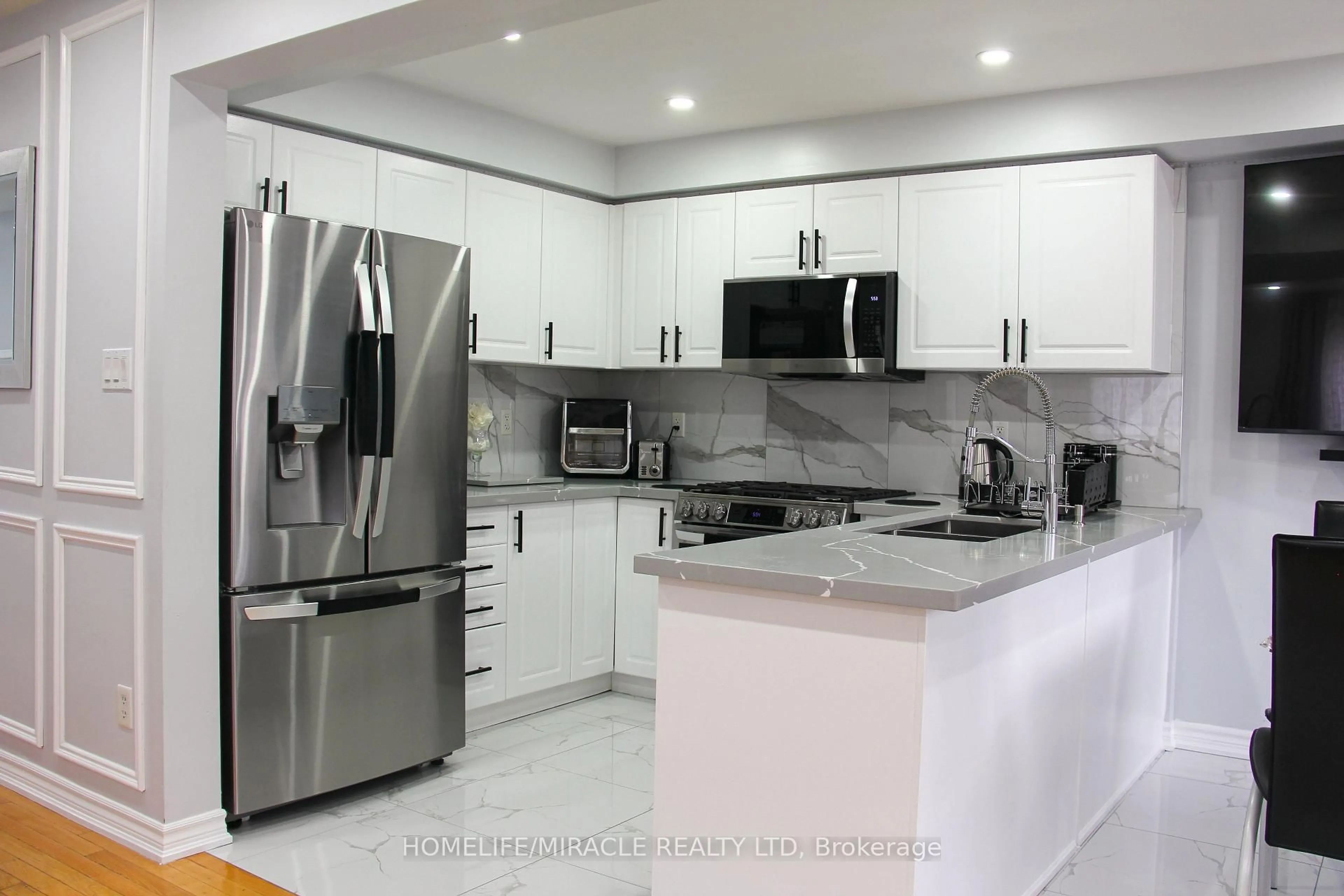 Contemporary kitchen, ceramic/tile floor for 60 Bushmill Circ, Brampton Ontario L7A 0K8