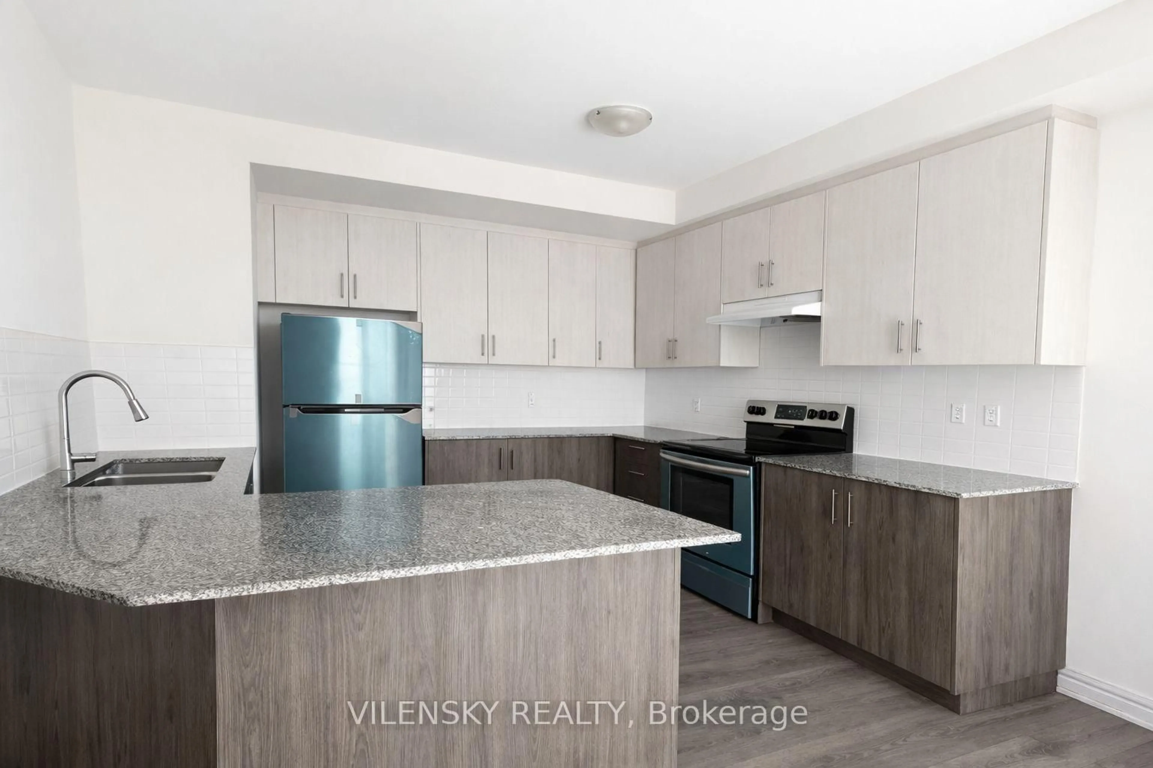 Unknown for 45 Knotsberry Circ #42, Brampton Ontario L6Y 6G1