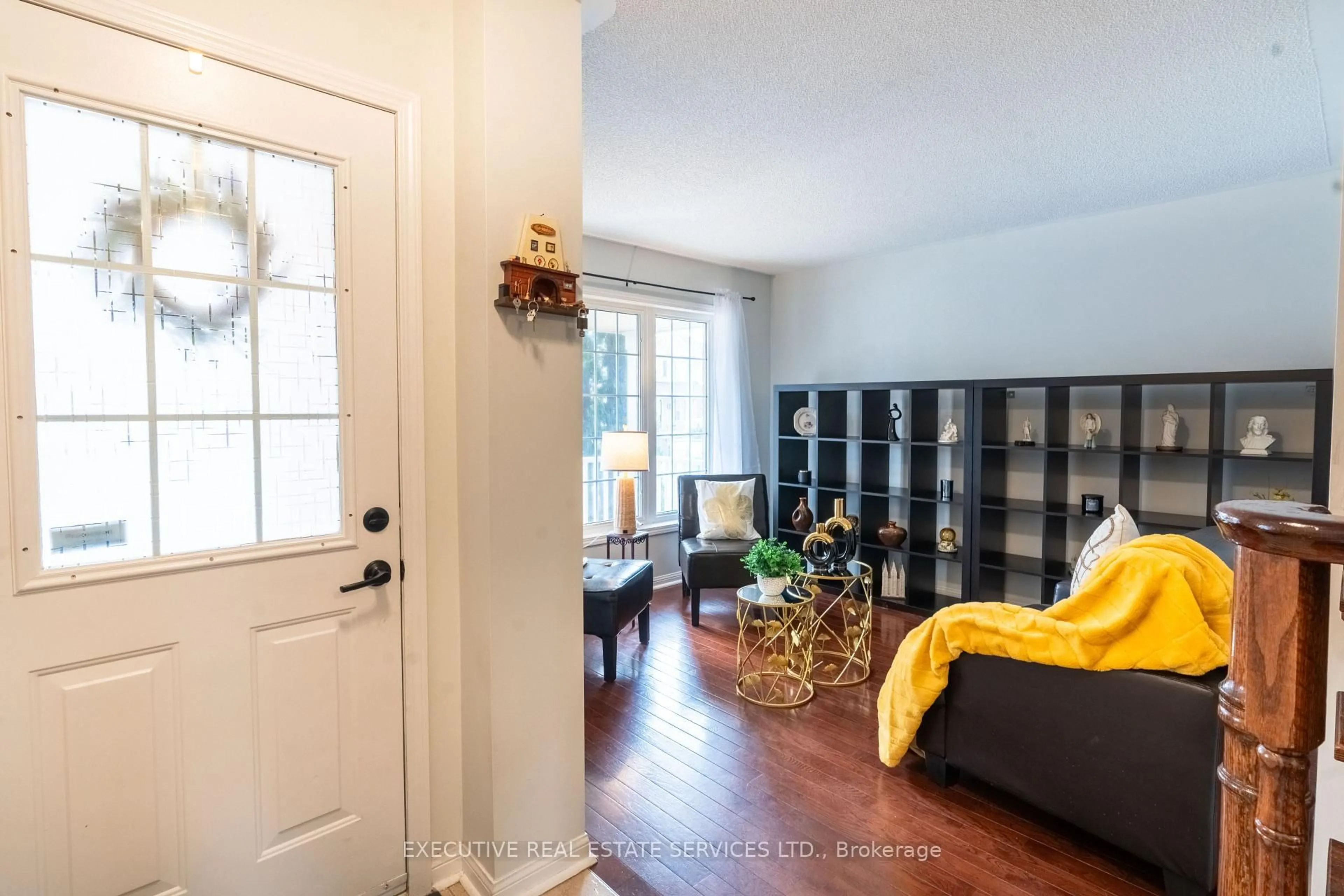 Indoor entryway for 20 Wetmeadow Dr, Brampton Ontario L7A 2T6