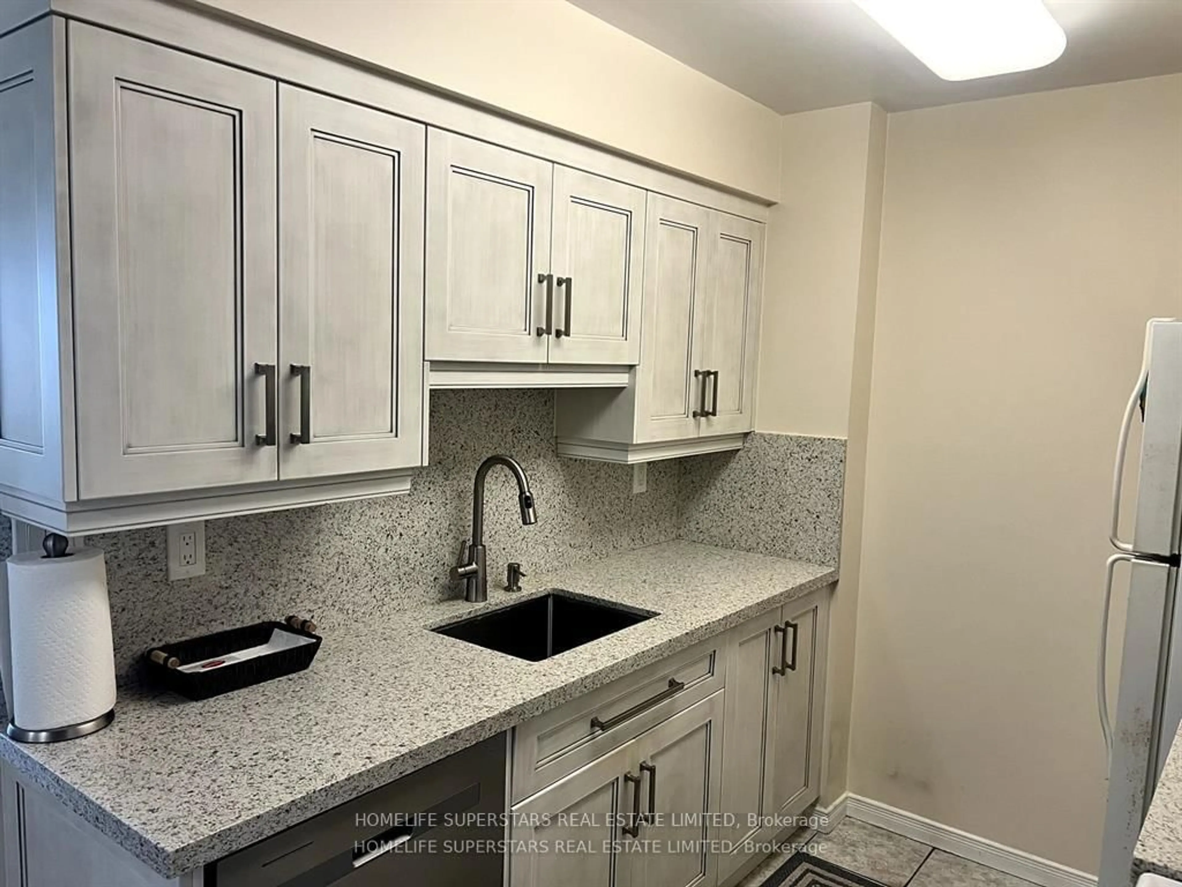 Standard kitchen, ceramic/tile floor for 300 Ray Lawson Blvd #416, Brampton Ontario L6Y 5H5