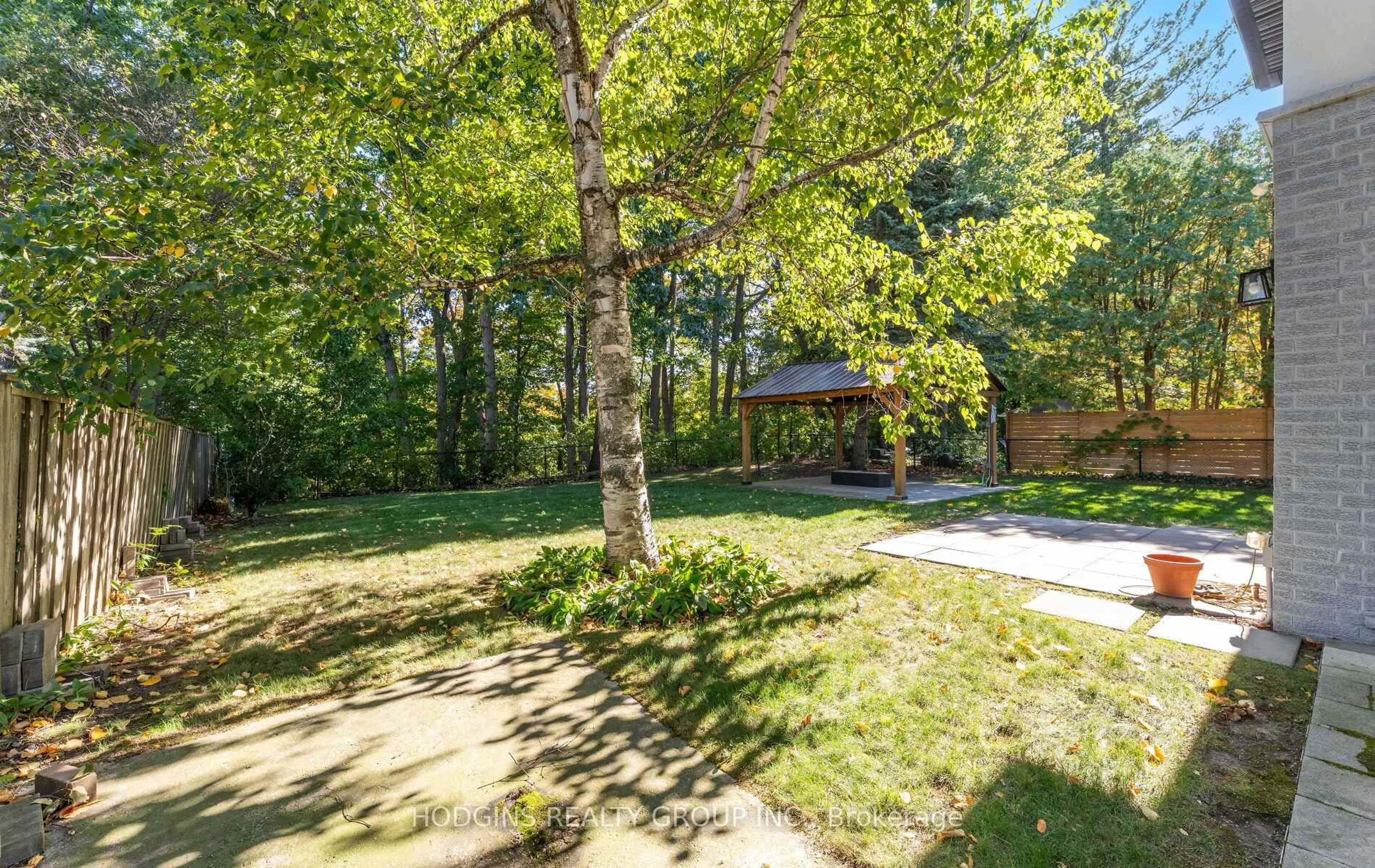 Patio, forest/trees view for 1670 Caverly Crt, Mississauga Ontario L5L 3L7