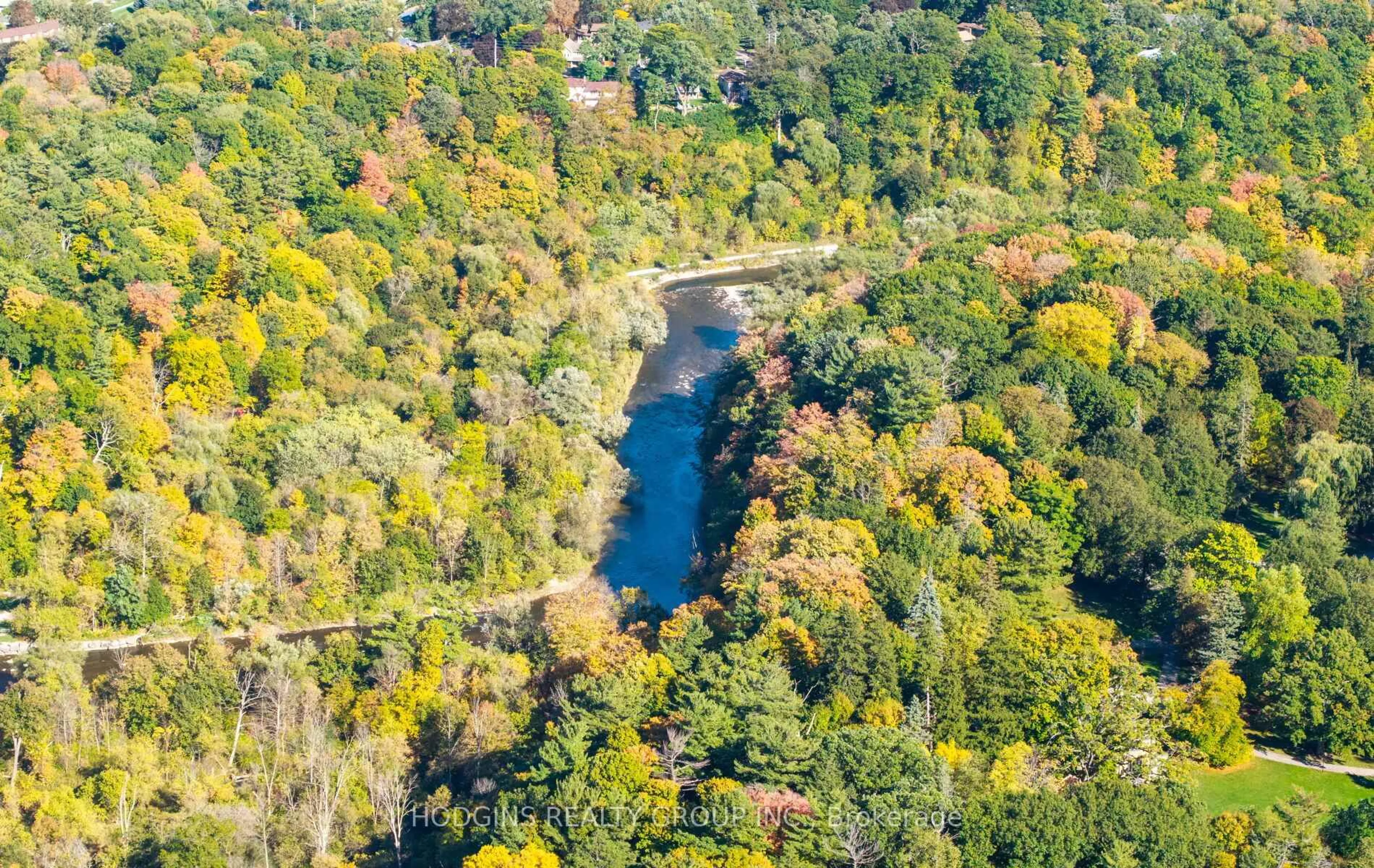 A pic from outside/outdoor area/front of a property/back of a property/a pic from drone, water/lake/river/ocean view for 1670 Caverly Crt, Mississauga Ontario L5L 3L7
