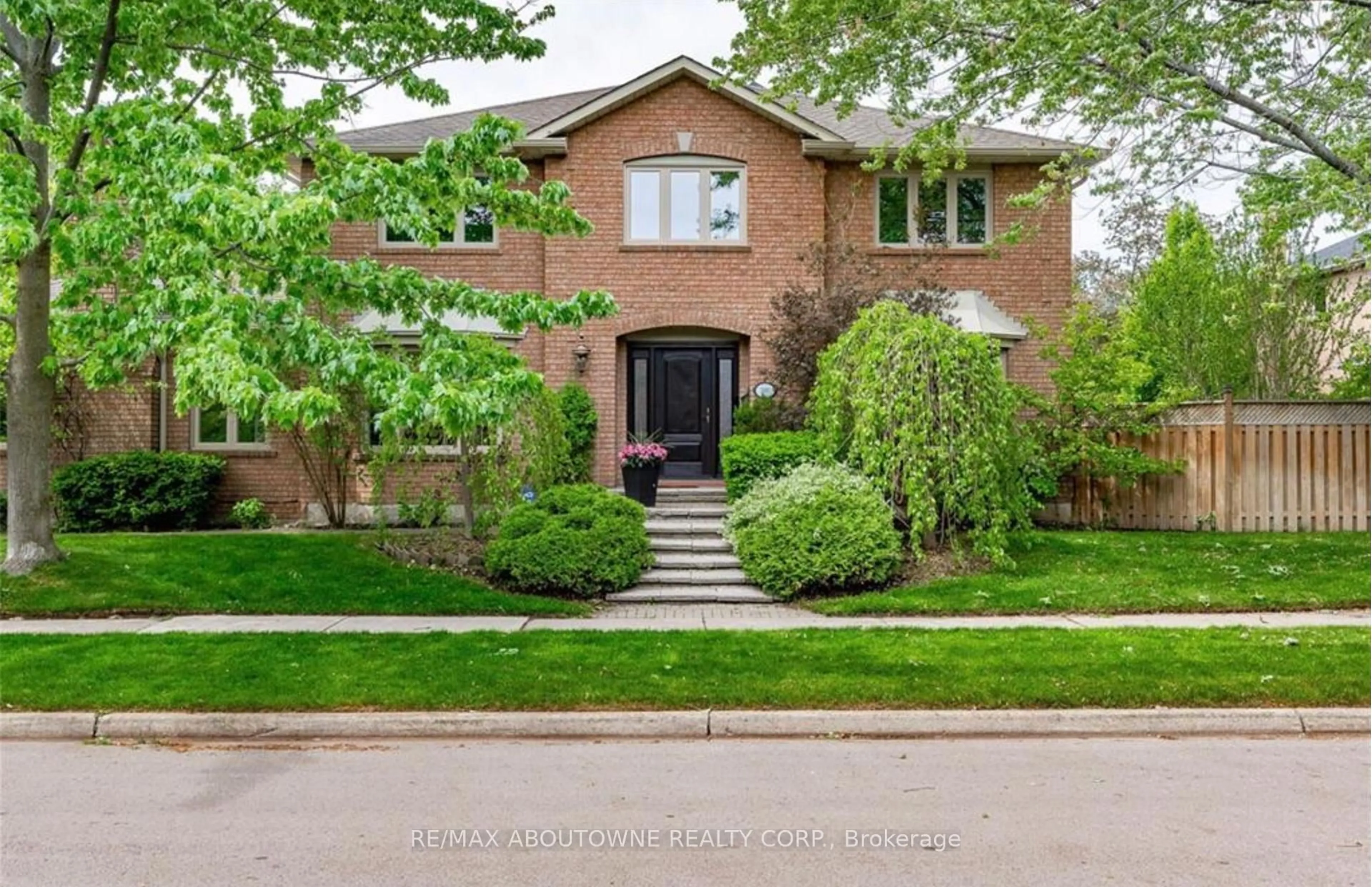 Home with brick exterior material, street for 500 BLENHEIM Cres, Oakville Ontario L6J 6P7
