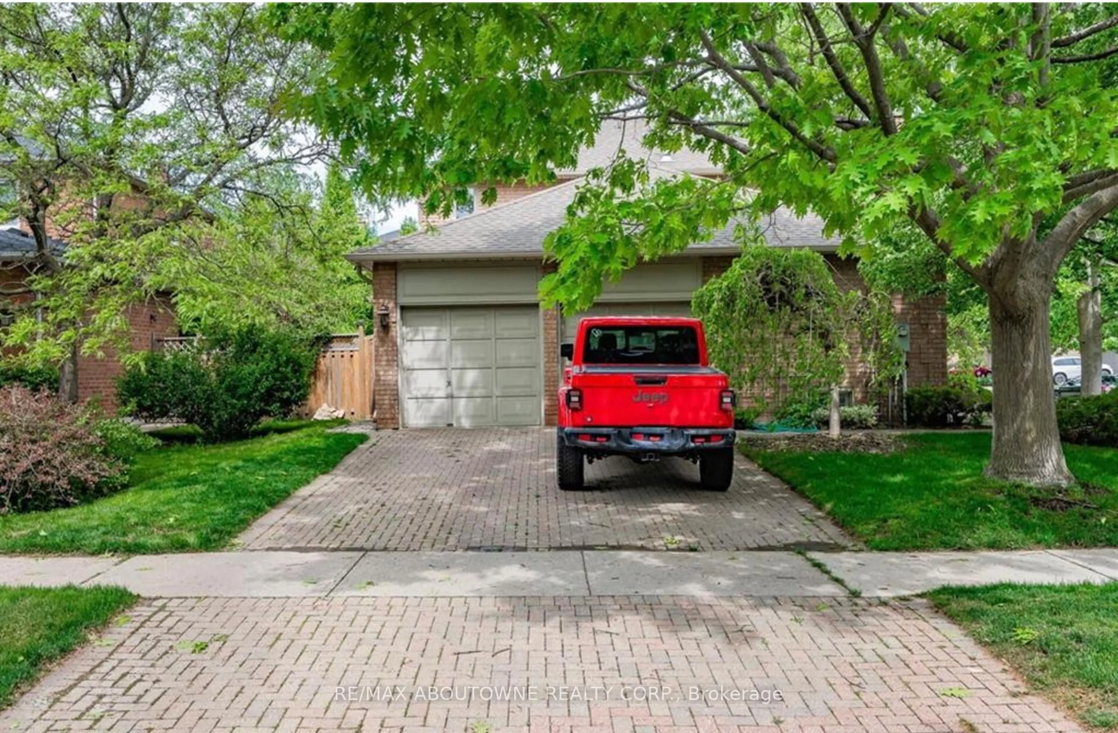 Unknown for 500 BLENHEIM Cres, Oakville Ontario L6J 6P7