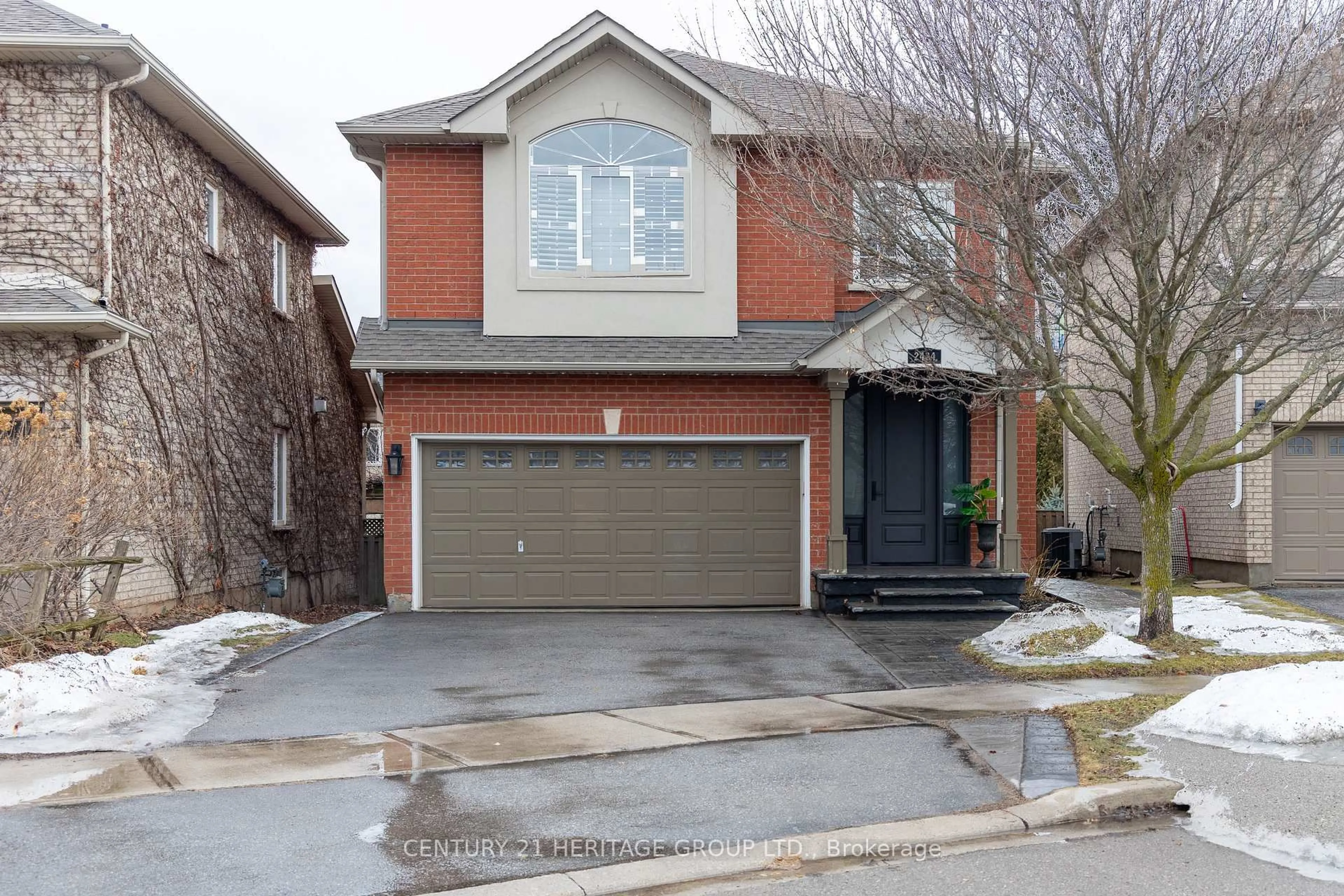 Home with brick exterior material, street for 2434 Blue Holly Cres, Oakville Ontario L6M 4V4