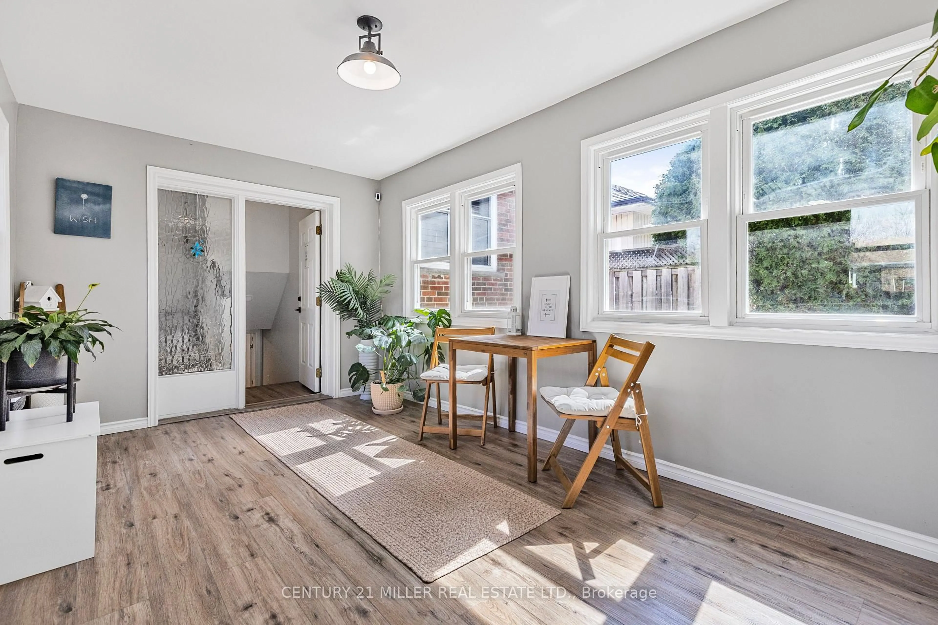 A pic of a room for 248 Kingsleigh Crt, Milton Ontario L9T 1X7