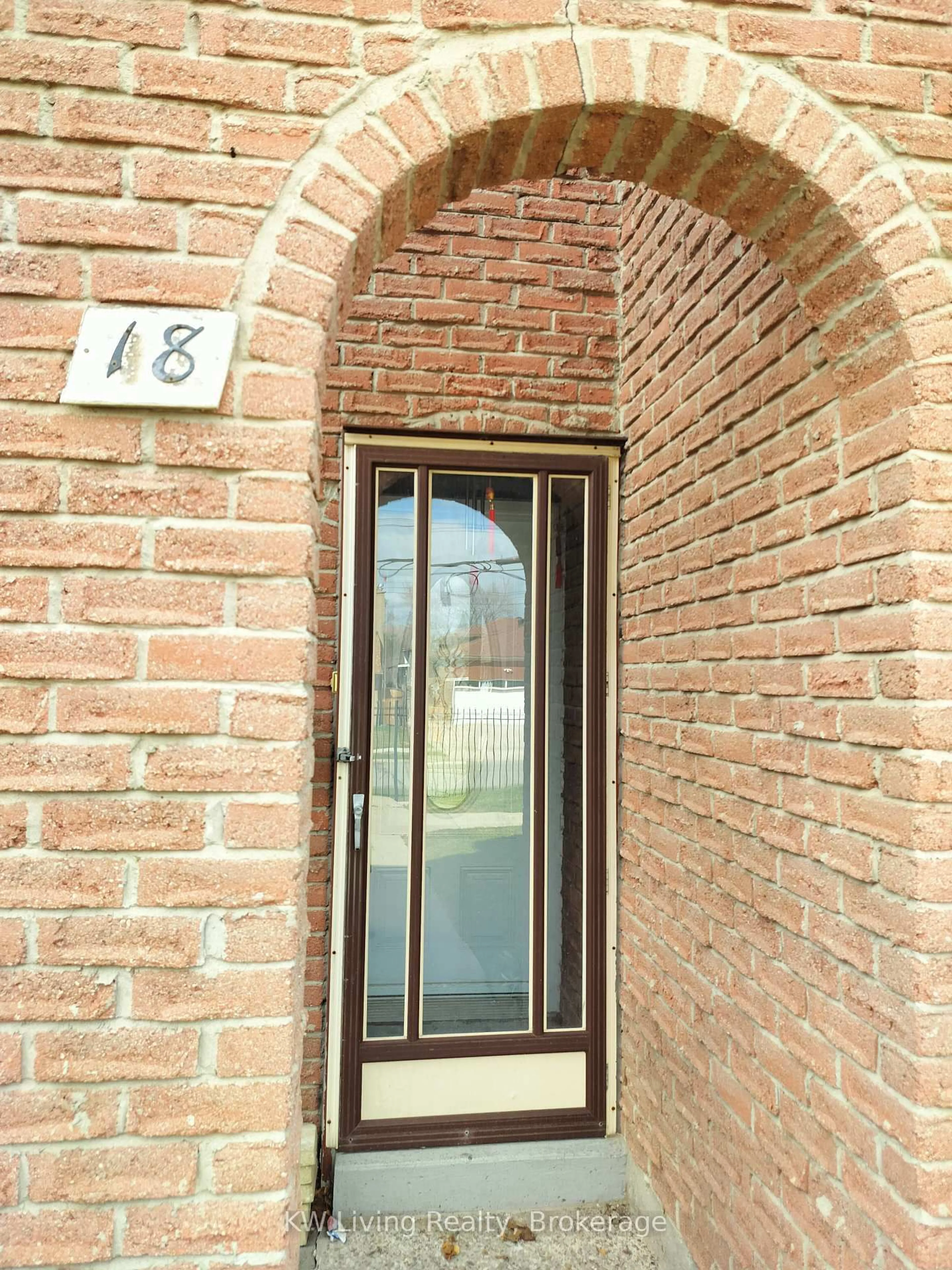 Unknown for 81 Irwin Rd #18, Toronto Ontario M9W 5W1