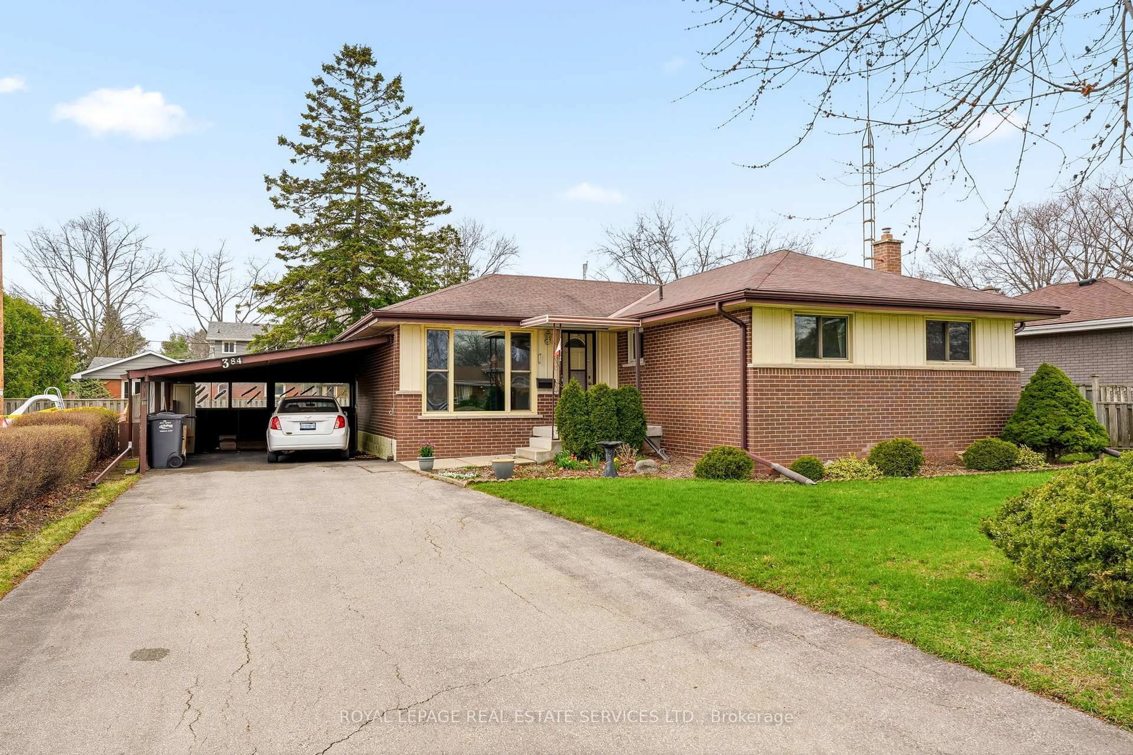 Home with brick exterior material, street for 384 Appleby Line, Burlington Ontario L7L 2X8