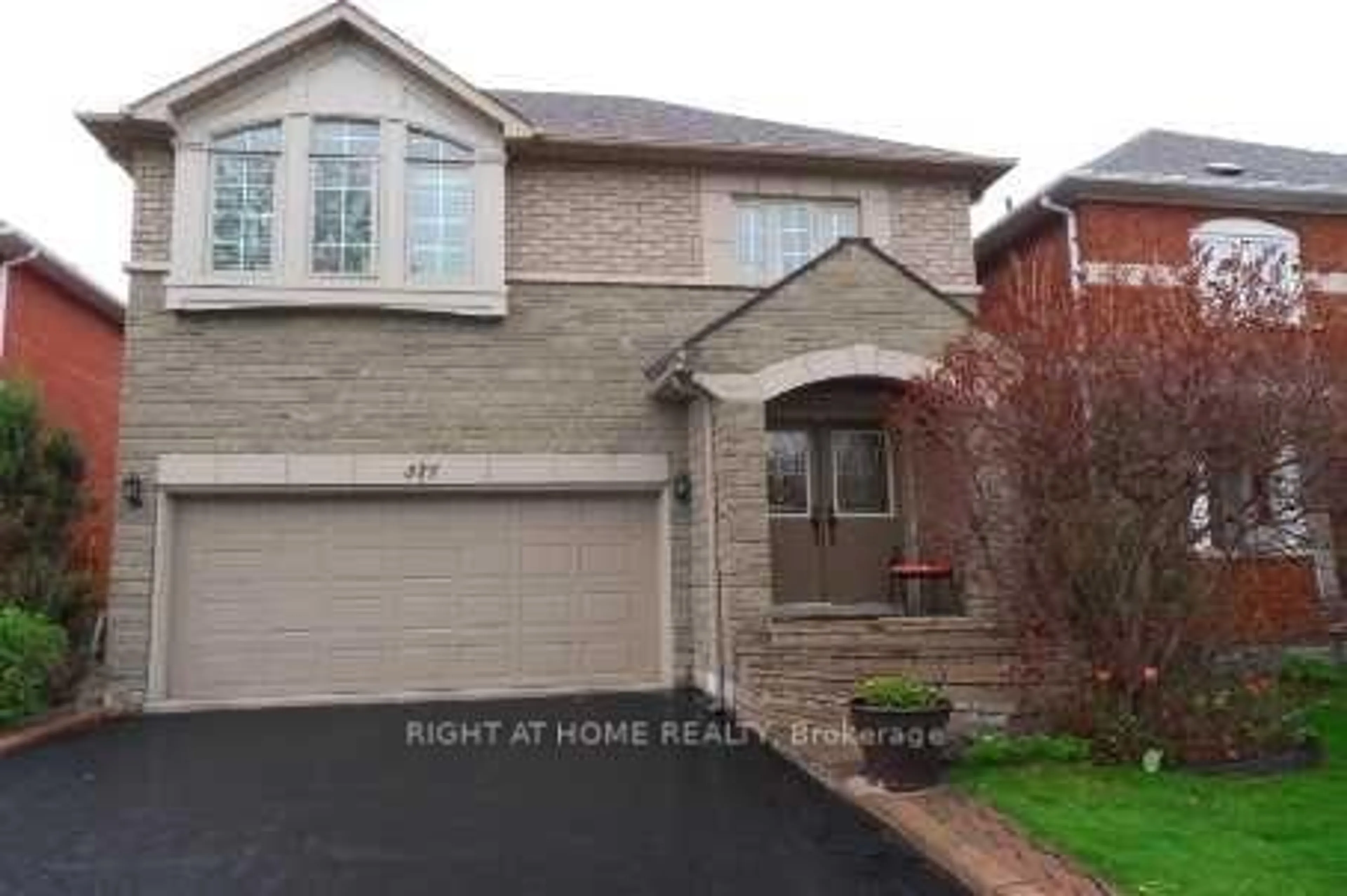 Home with brick exterior material, street for 377 Turnberry Cres, Mississauga Ontario L4Z 3W3