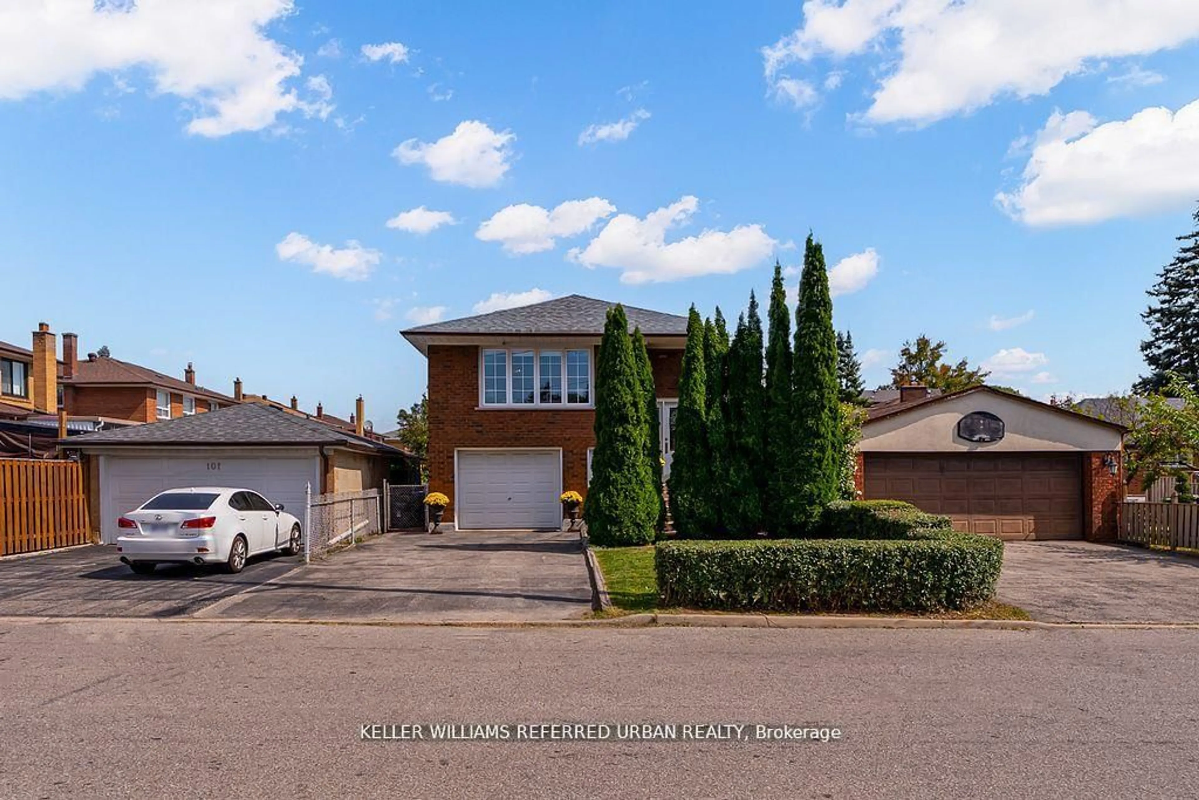 A pic from outside/outdoor area/front of a property/back of a property/a pic from drone, street for 55 Tedder St, Toronto Ontario M6M 4X2