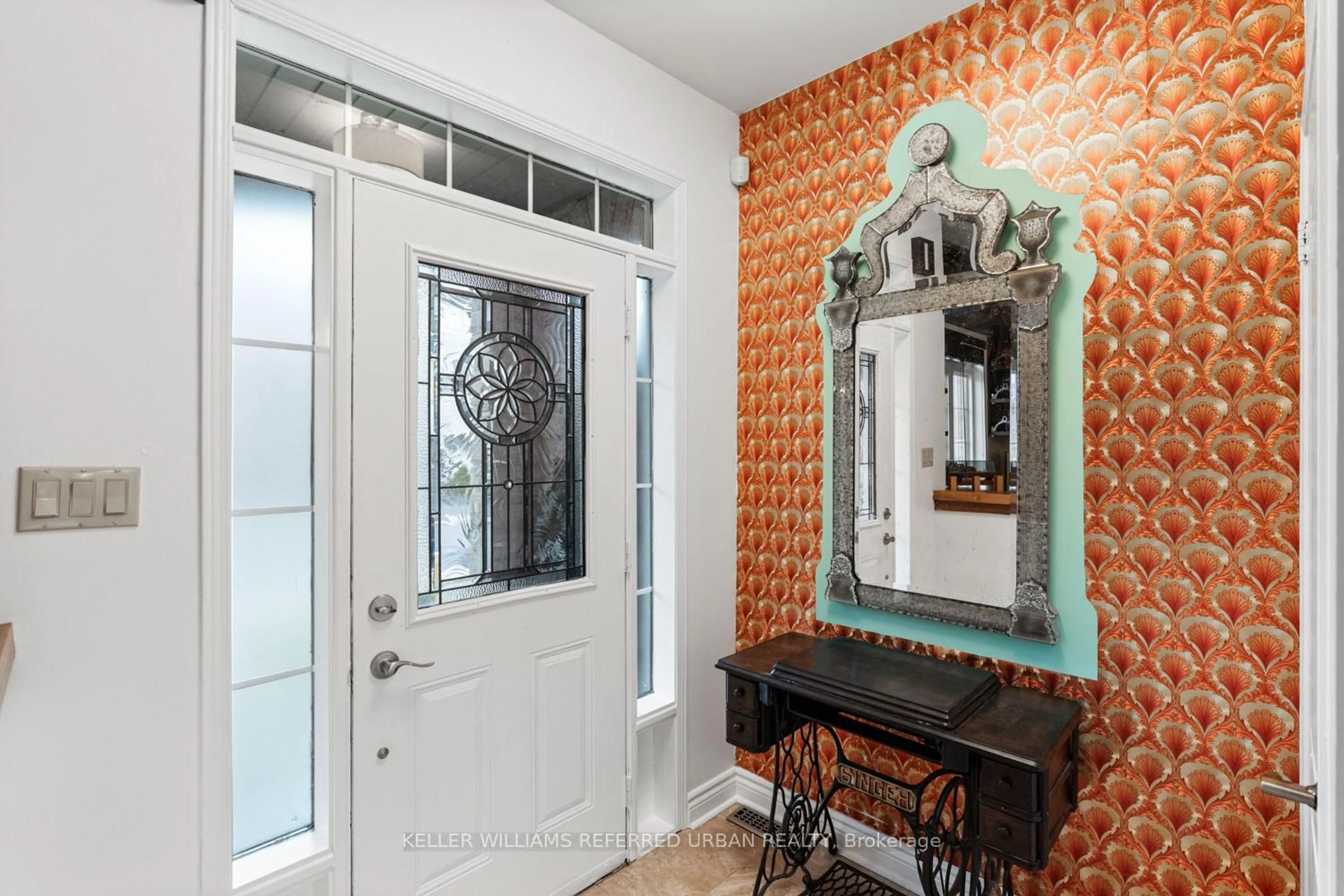 Indoor entryway for 26 Abraham Welsh Rd, Toronto Ontario M9M 0B7