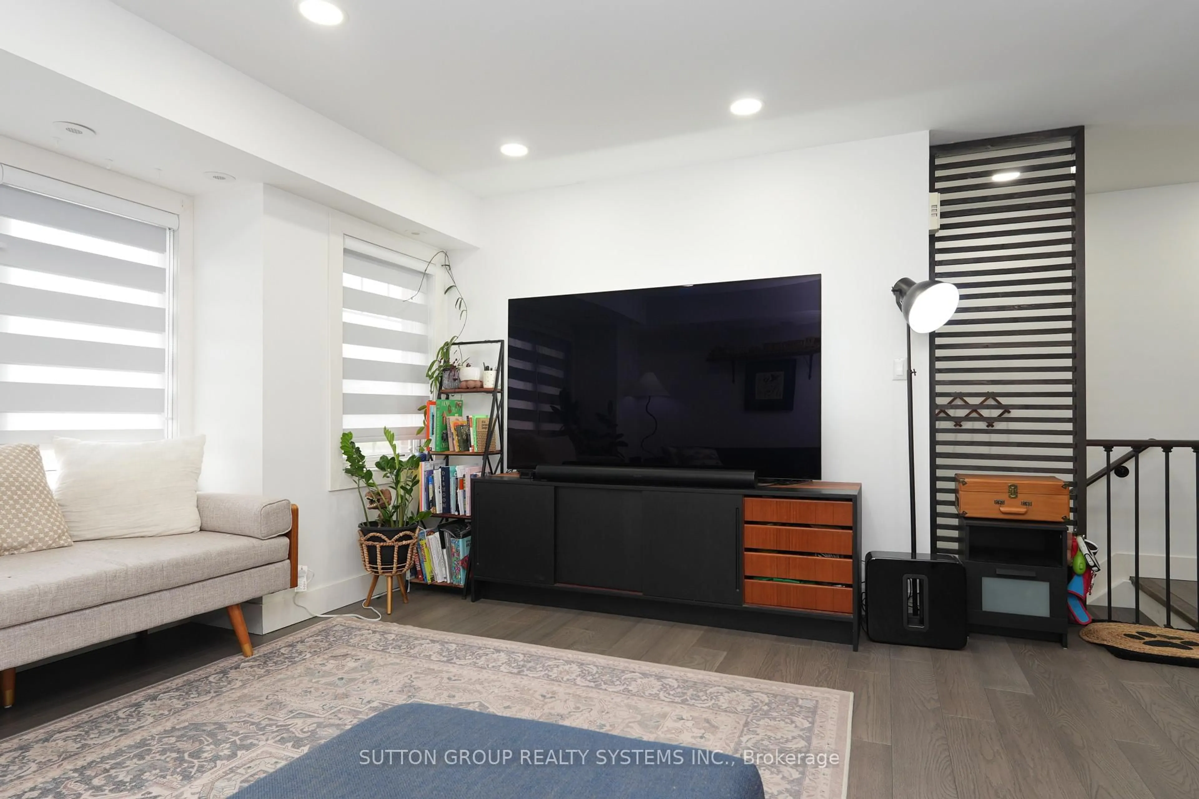 Home theater for 5035 Ninth Line #3, Mississauga Ontario L5M 0E5