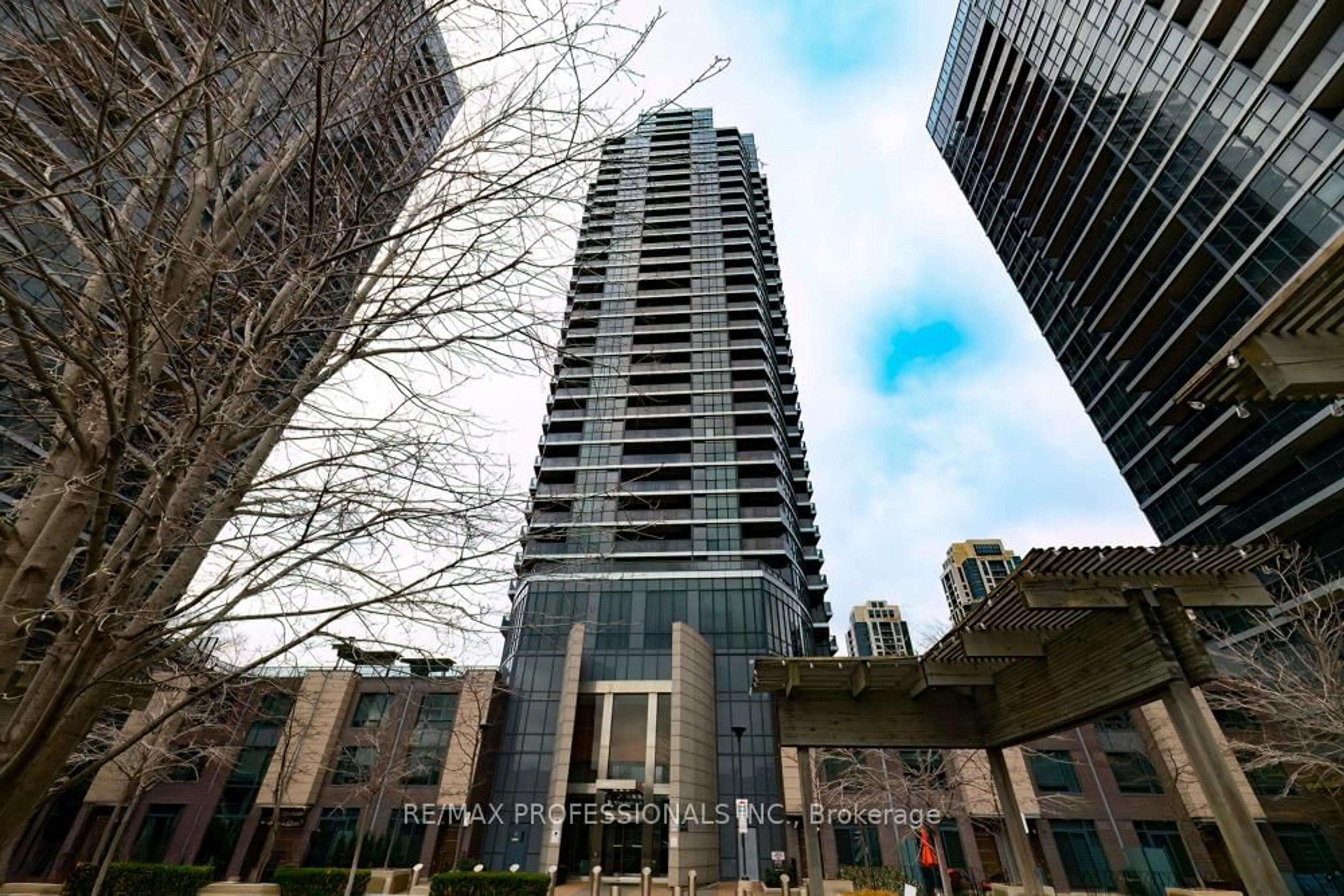 Unknown for 5 Valhalla Inn Rd #1301, Toronto Ontario M9B 1S9