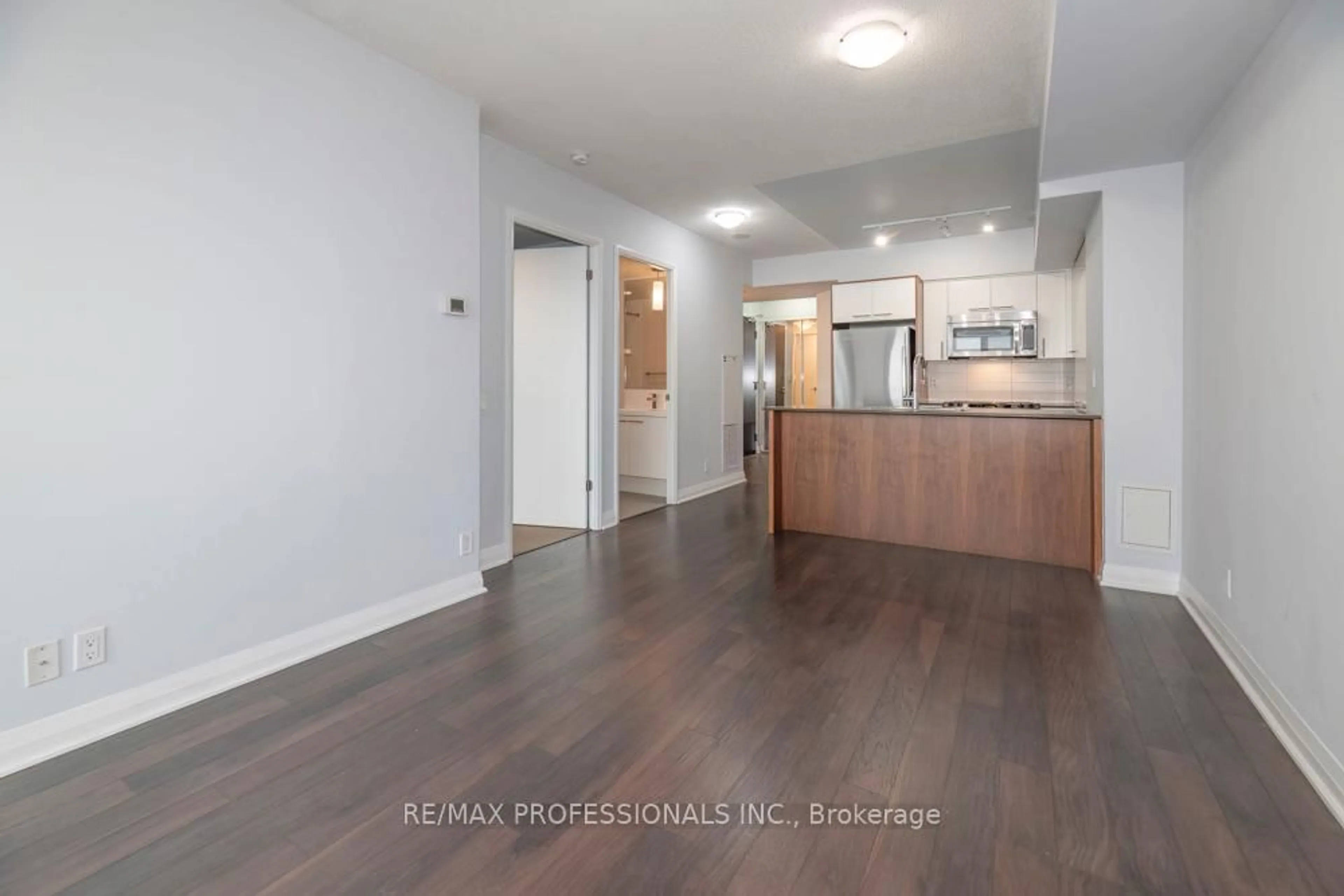 Unknown for 5 Valhalla Inn Rd #1301, Toronto Ontario M9B 1S9