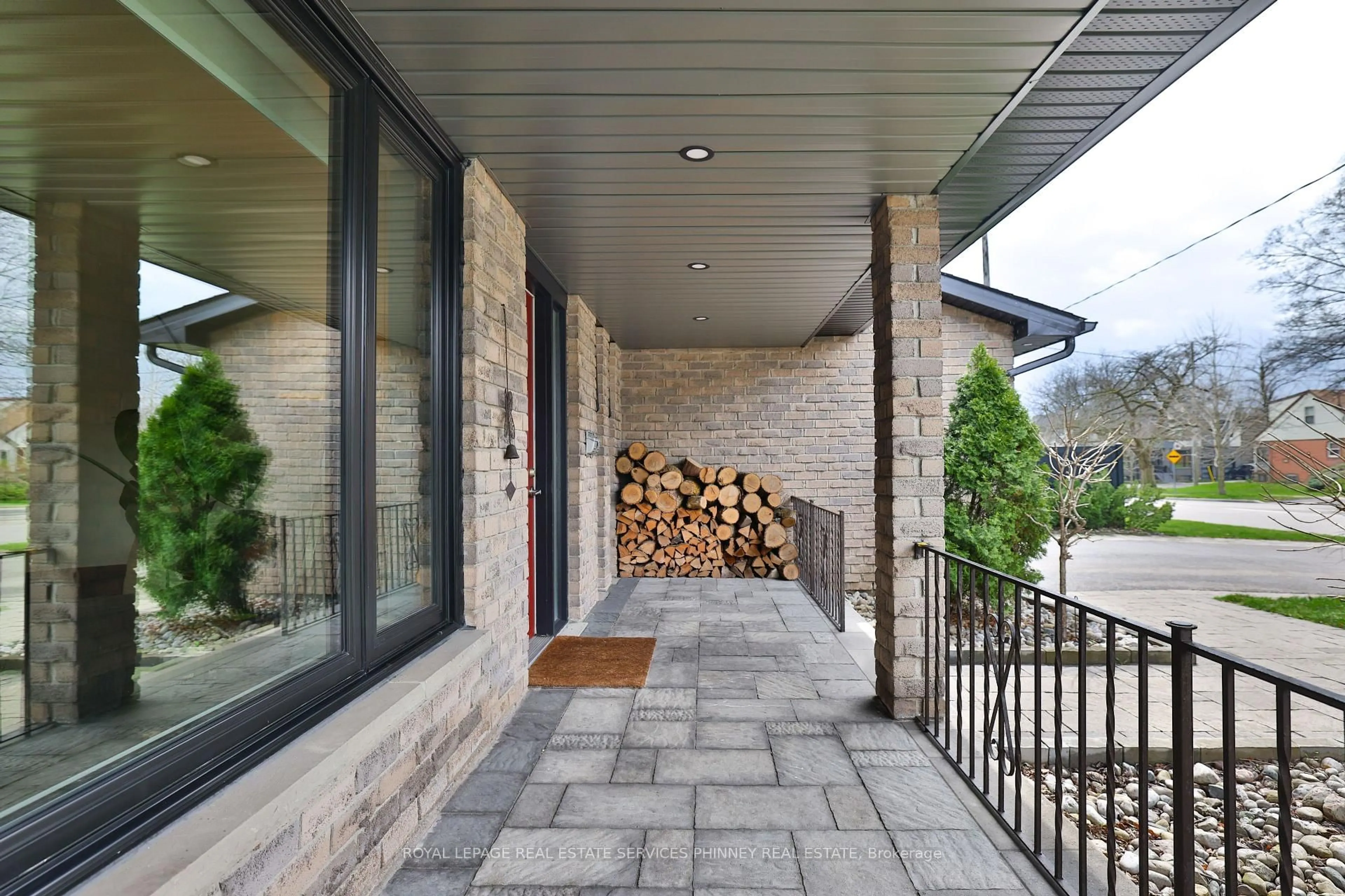 Patio, street for 3 Shaver Ave, Toronto Ontario M9B 3S7