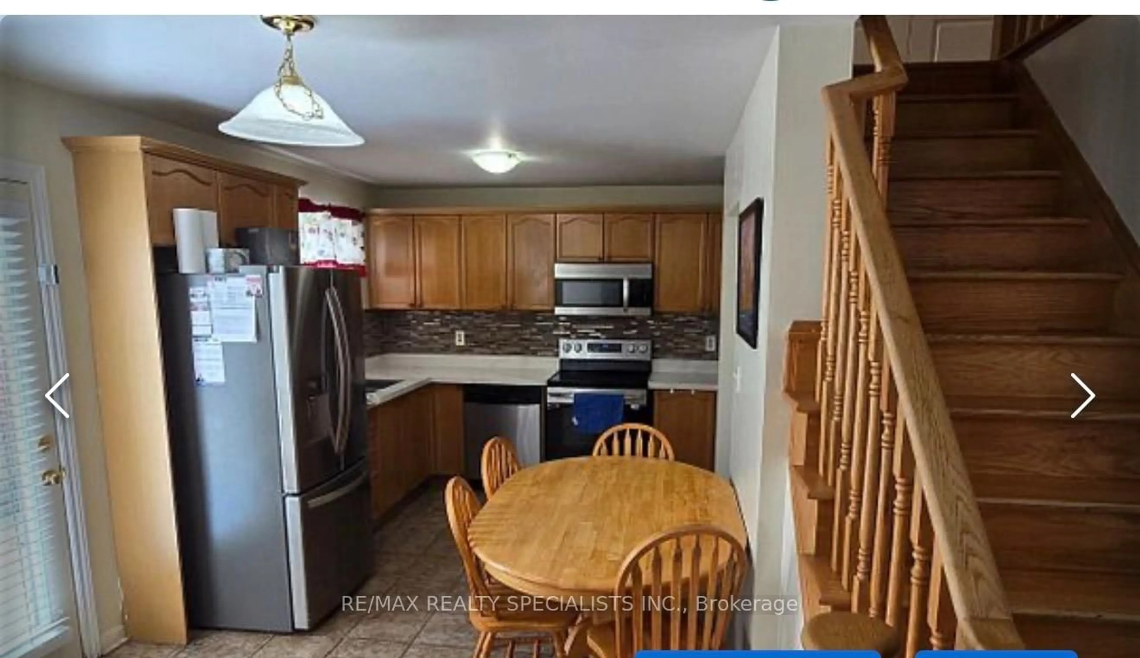 Standard kitchen, unknown for 35 Triple Crown Dr, Brampton Ontario L6S 0A4